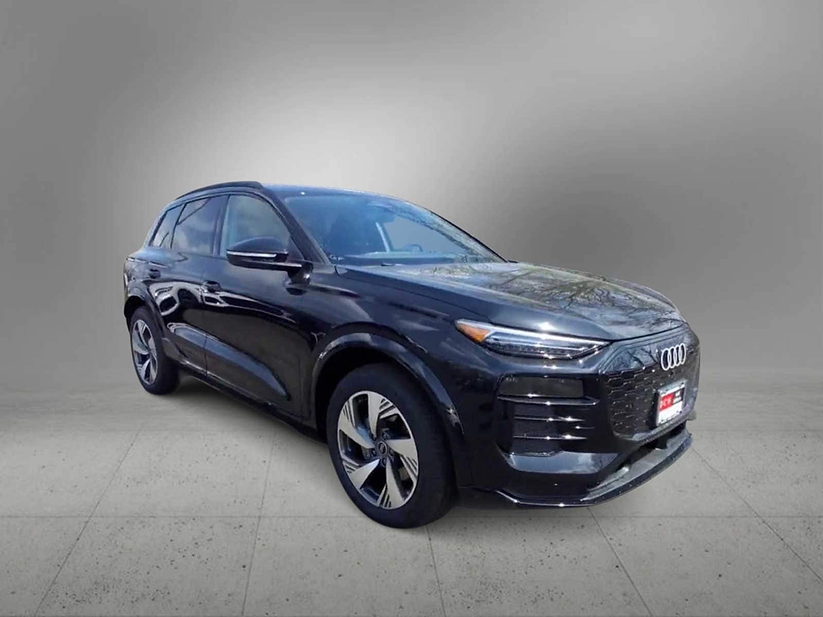 Thumbnail: 2025 Audi Q6 e-tron - 2