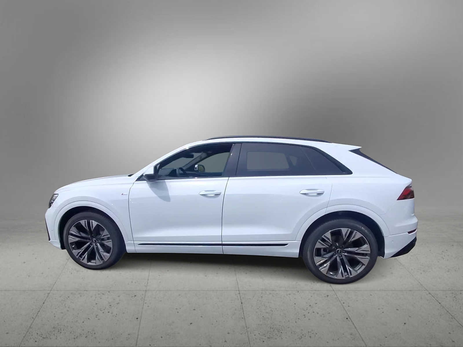 Thumbnail: 2026 Audi Q8 - 5