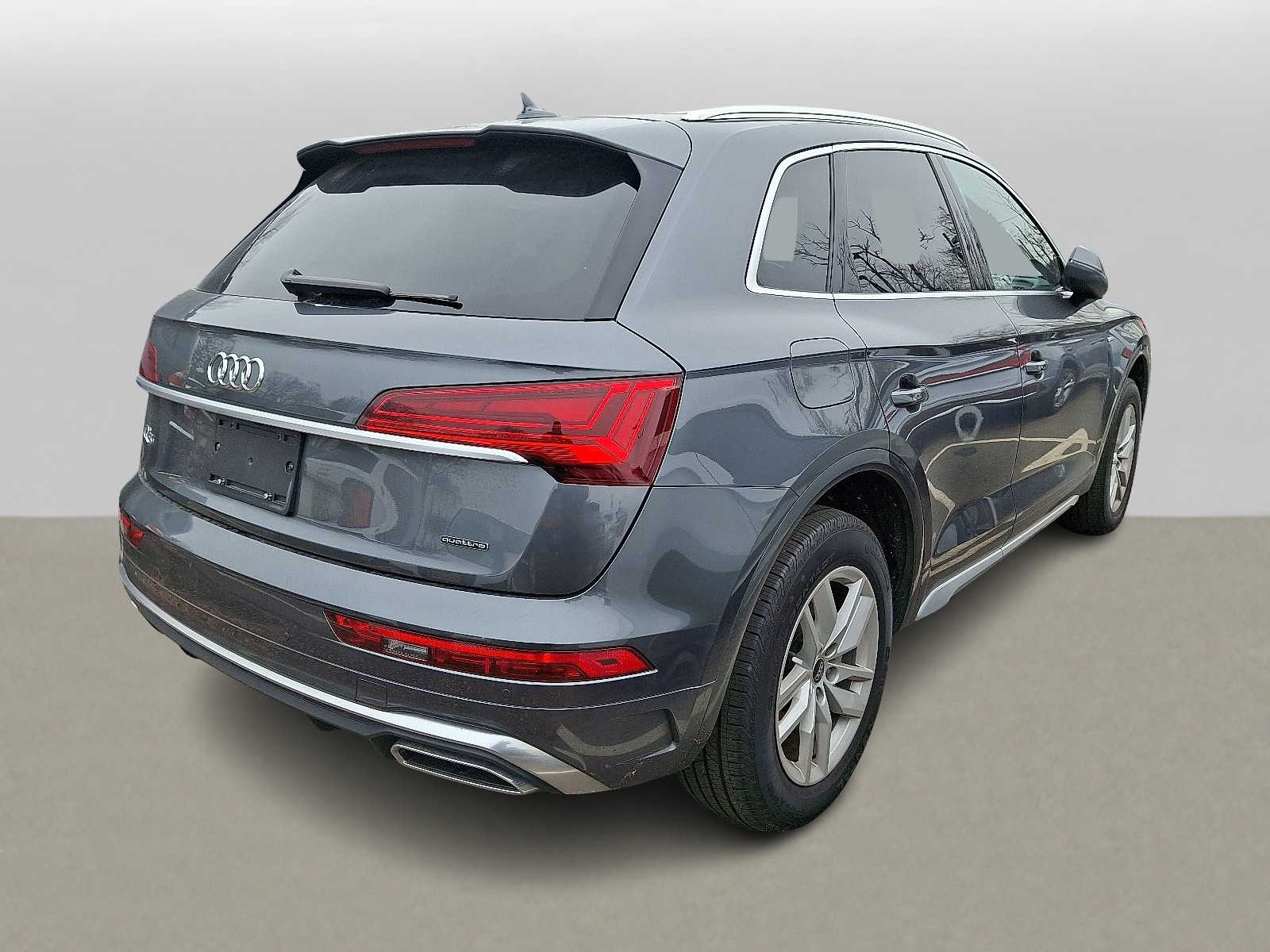 Thumbnail: 2023 Audi Q5 - 3