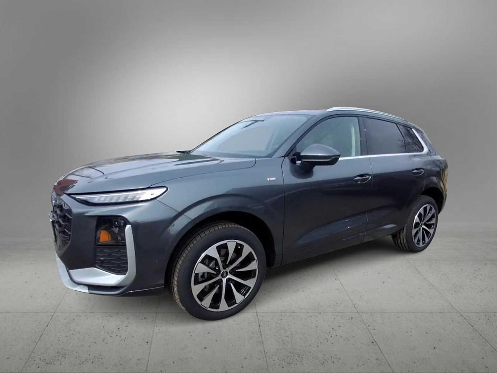 Thumbnail: 2026 Audi Q3 - 4