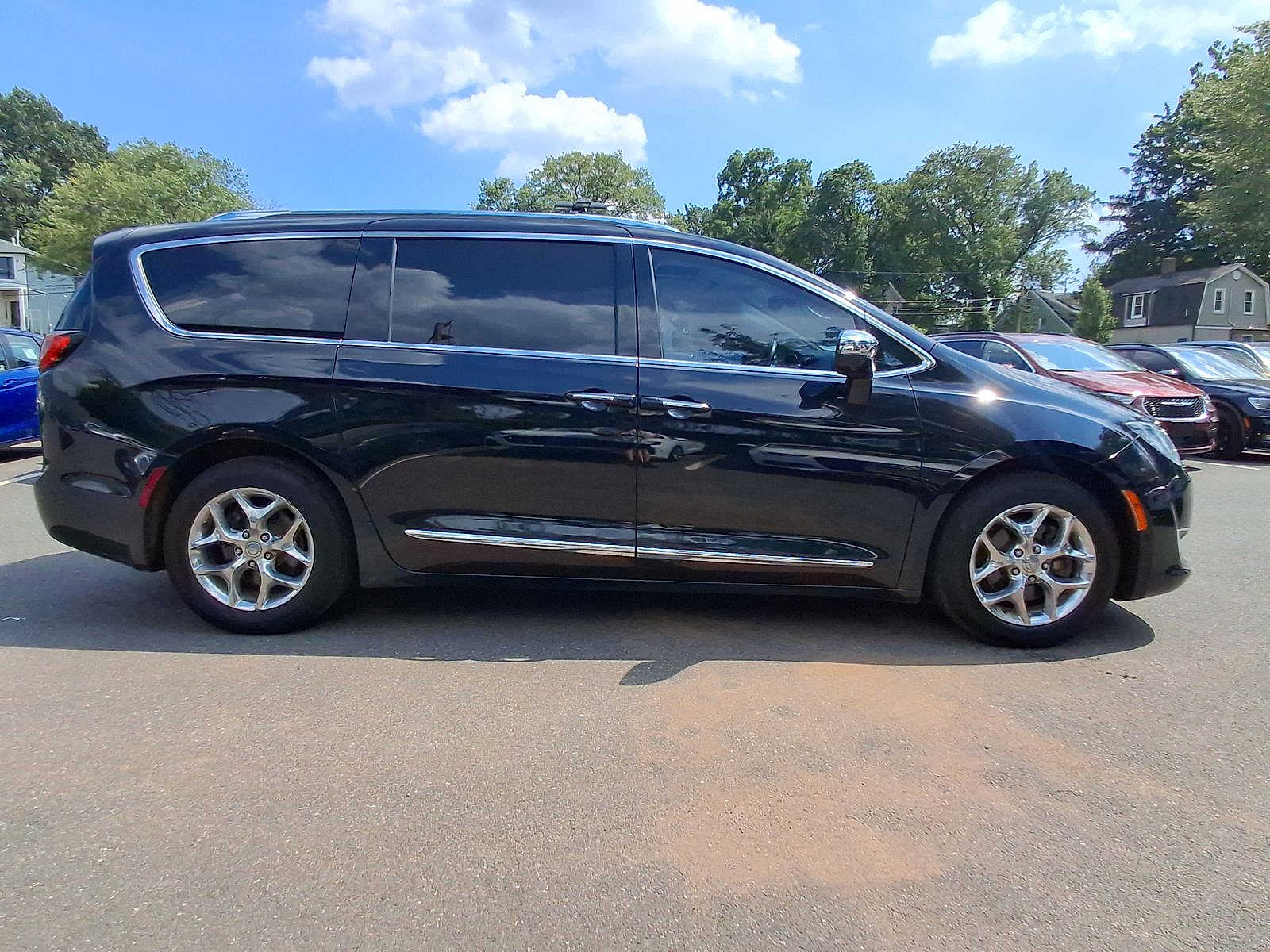 Thumbnail: 2017 Chrysler Pacifica - 26