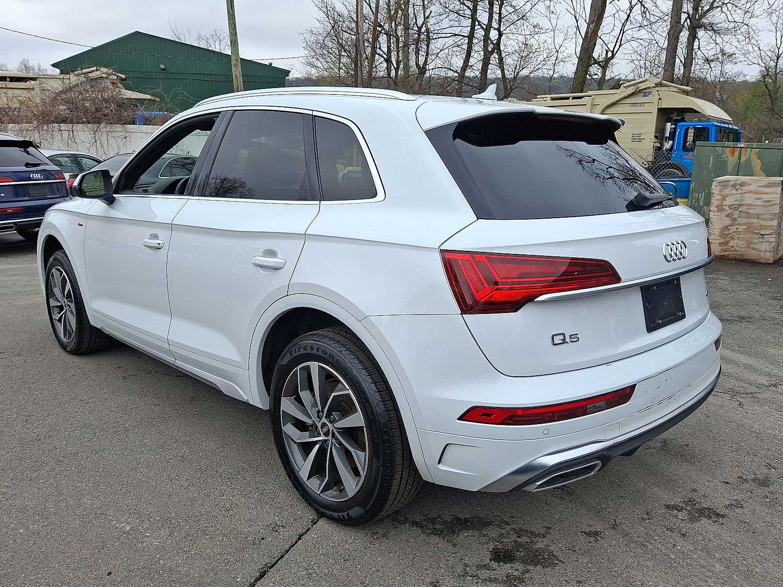 Thumbnail: 2023 Audi Q5 - 21