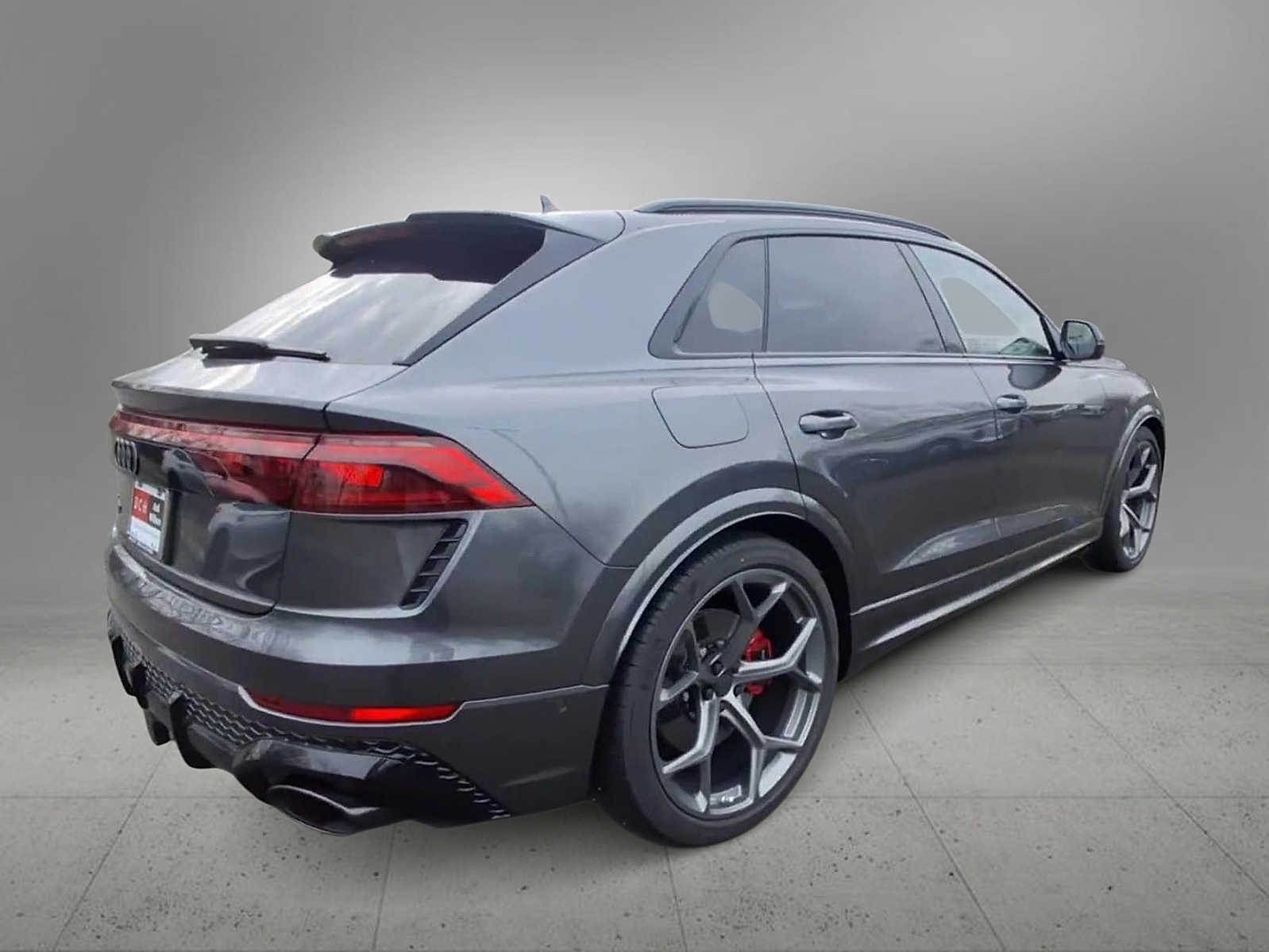 Thumbnail: 2026 Audi RS Q8 - 8