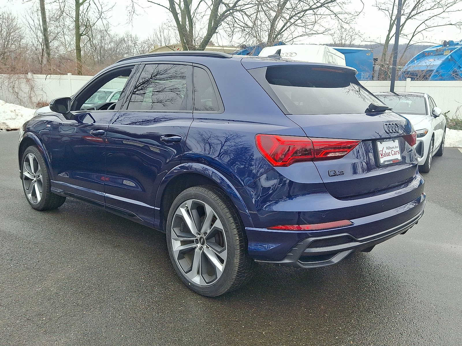 Thumbnail: 2022 Audi Q3 - 21