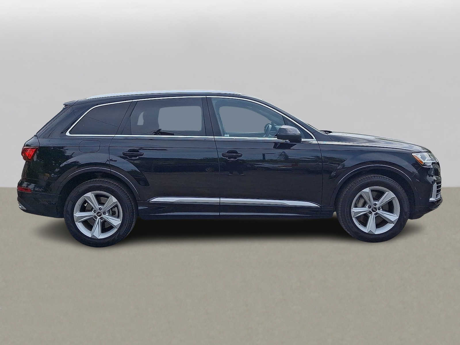 Thumbnail: 2023 Audi Q7 - 26
