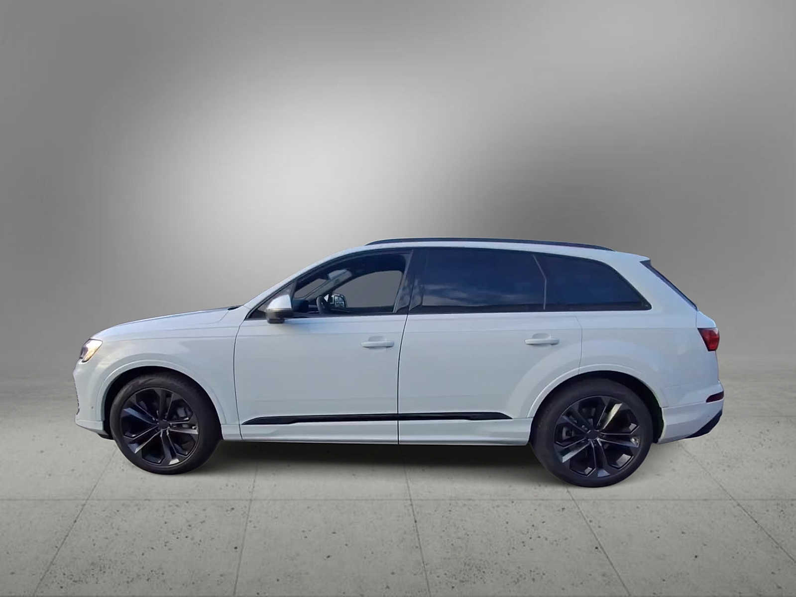 Thumbnail: 2026 Audi Q7 - 5