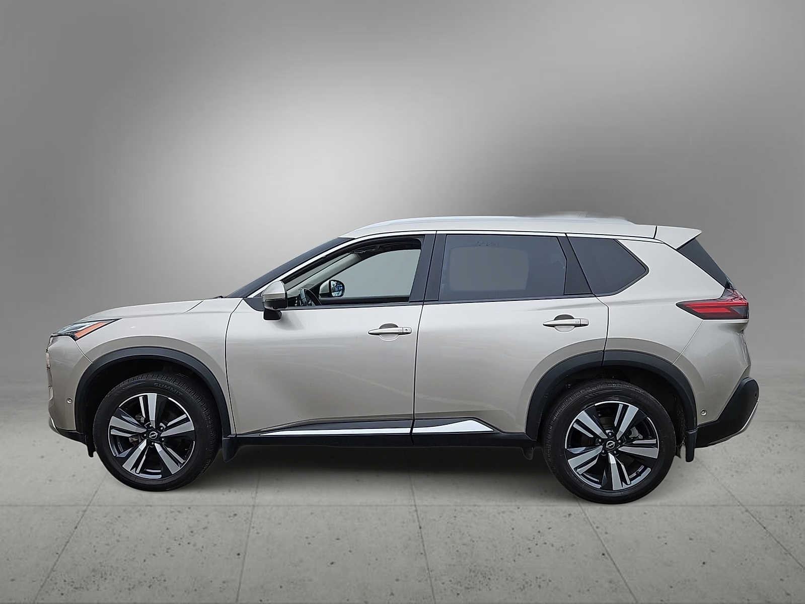 Thumbnail: 2022 Nissan Rogue - 5