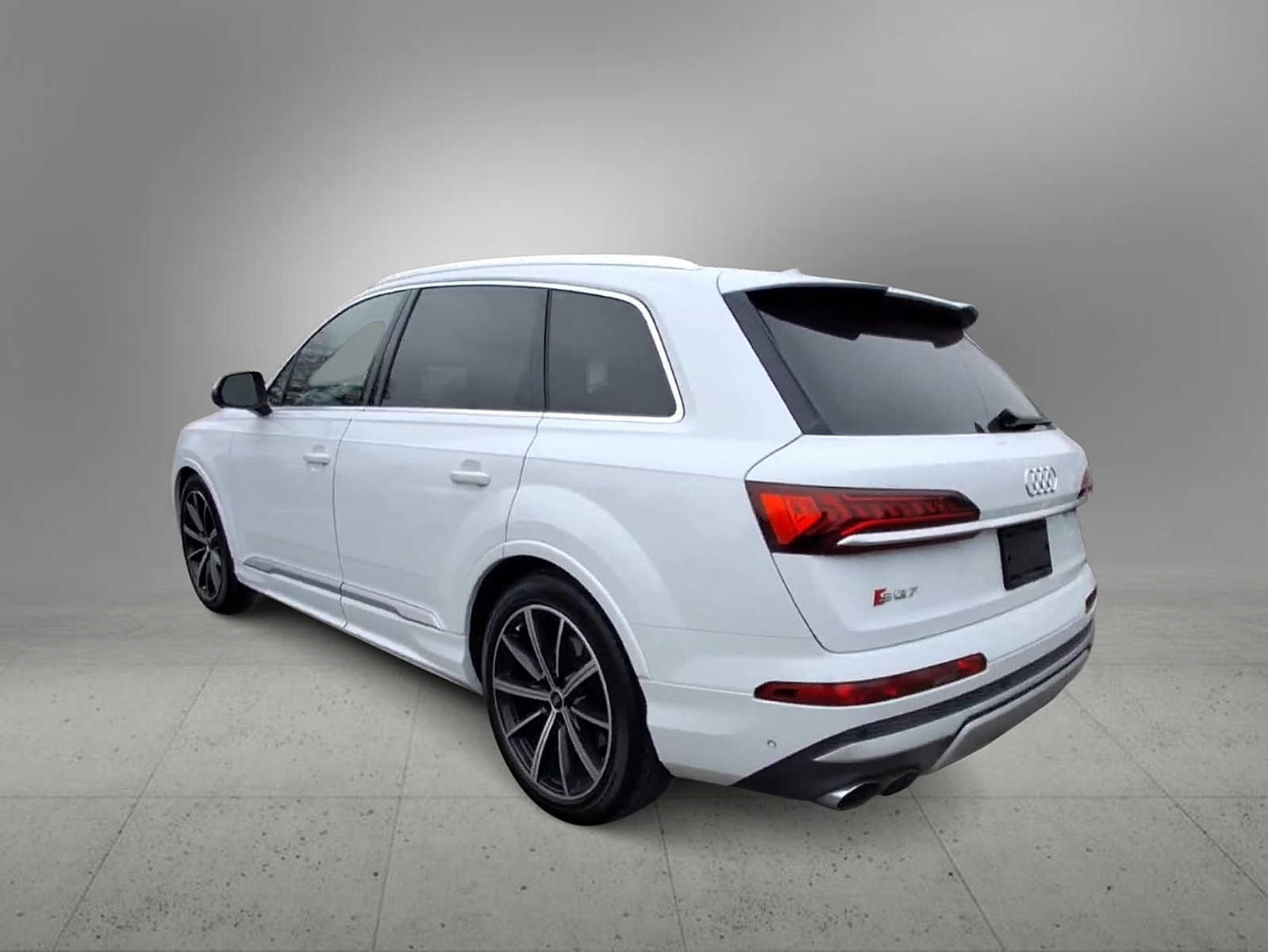 Thumbnail: 2022 Audi SQ7 - 6