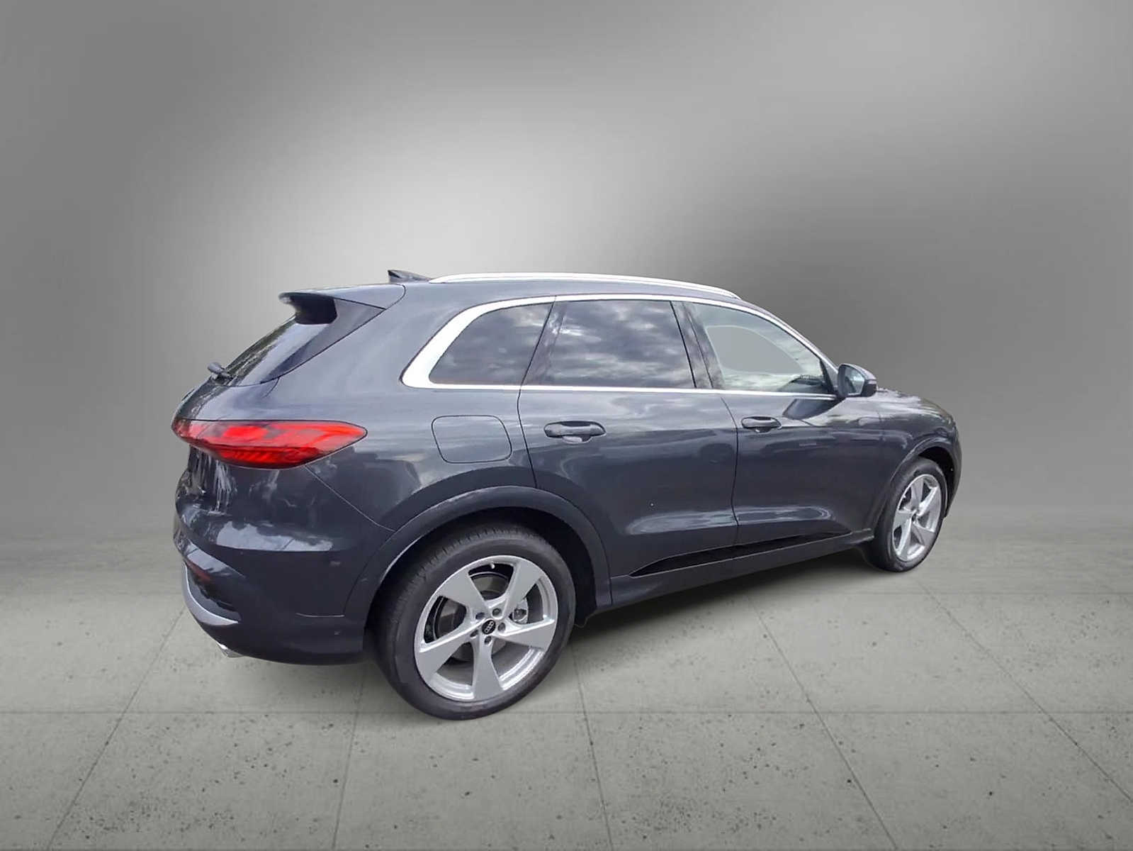 Thumbnail: 2025 Audi Q5 - 8