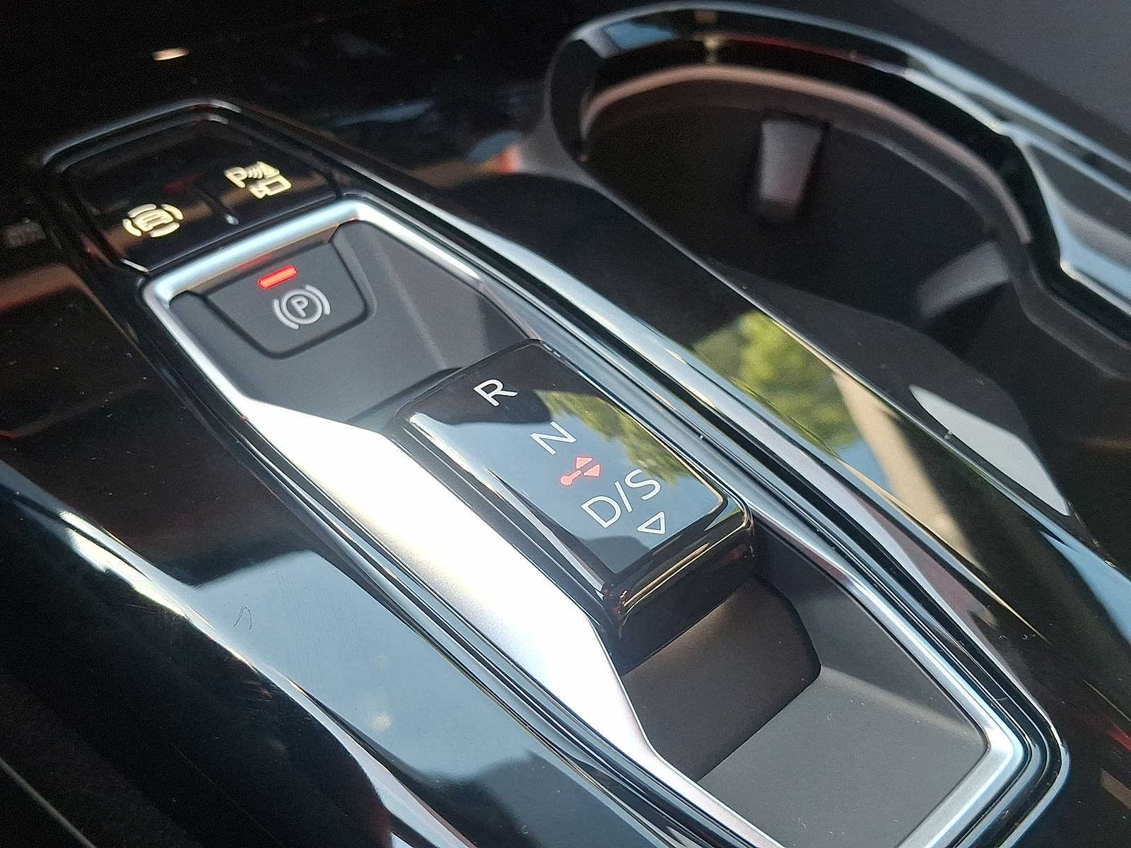 Thumbnail: 2025 Audi Q5 - 13