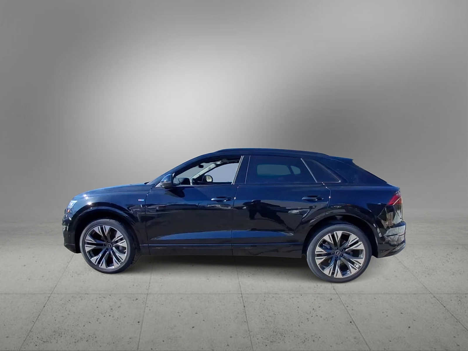Thumbnail: 2026 Audi Q8 - 5