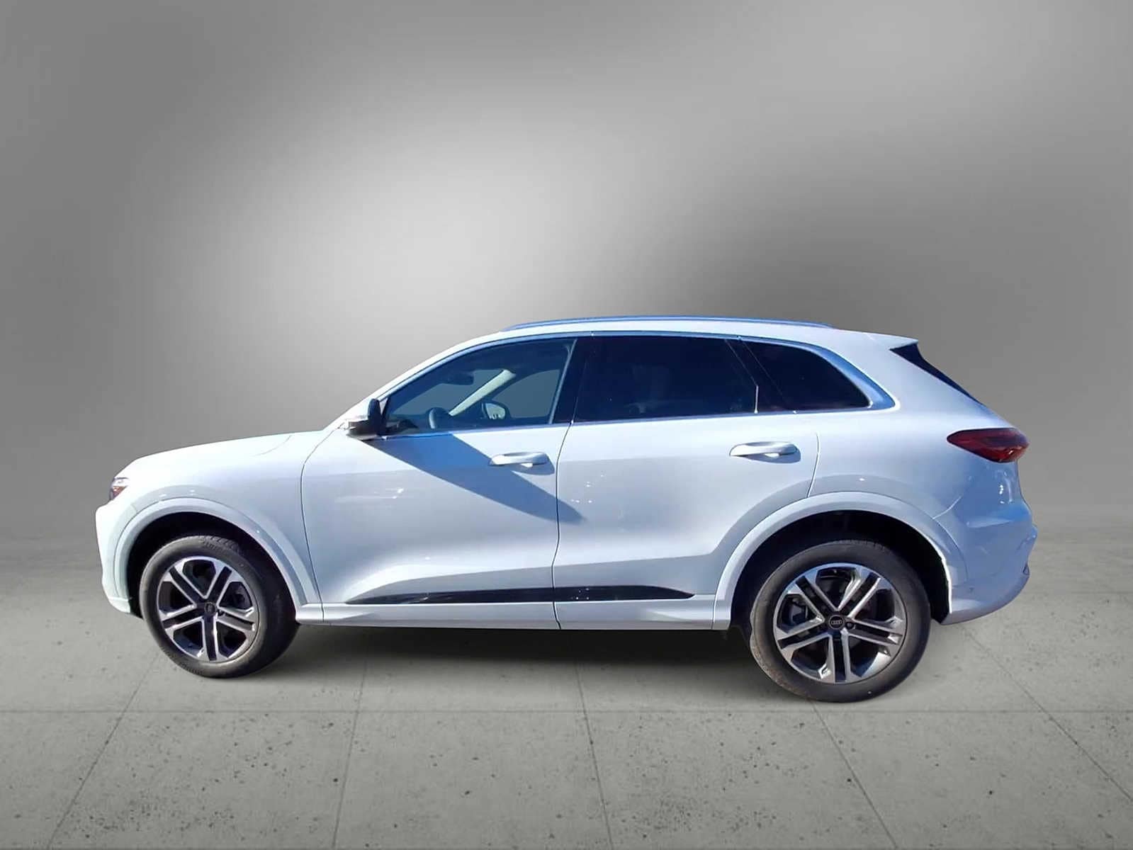 Thumbnail: 2025 Audi Q5 - 5