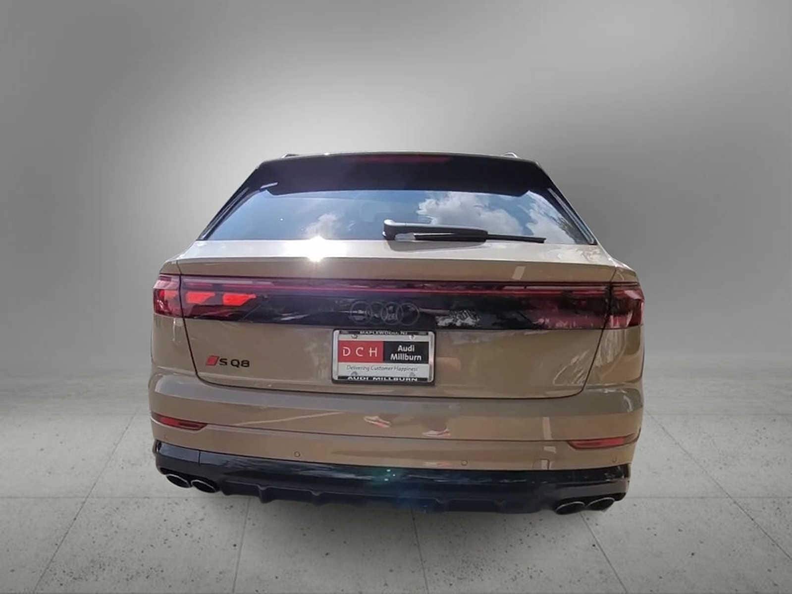 Thumbnail: 2024 Audi SQ8 - 7