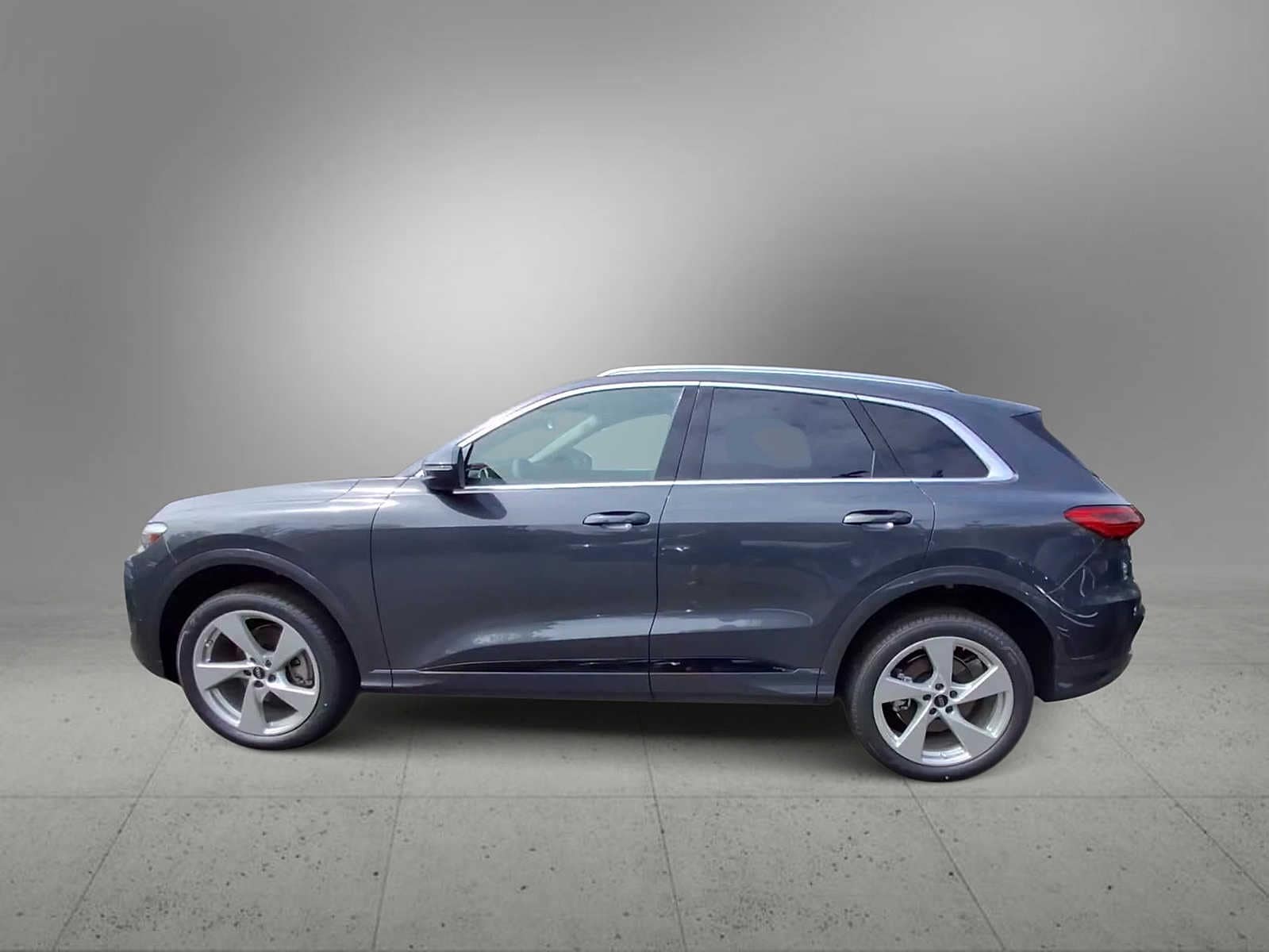 Thumbnail: 2025 Audi Q5 - 5