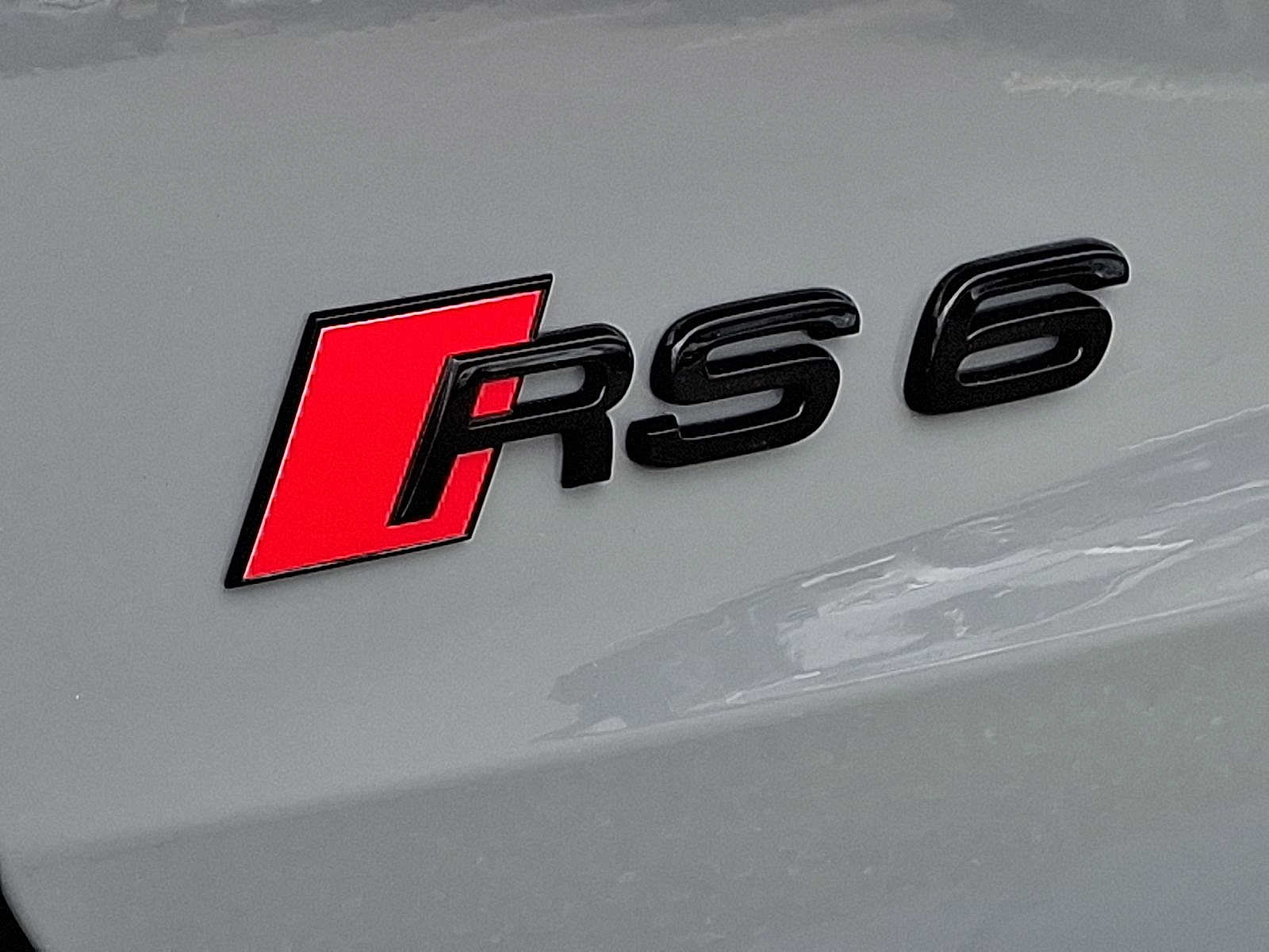 Thumbnail: 2026 Audi RS 6 - 18