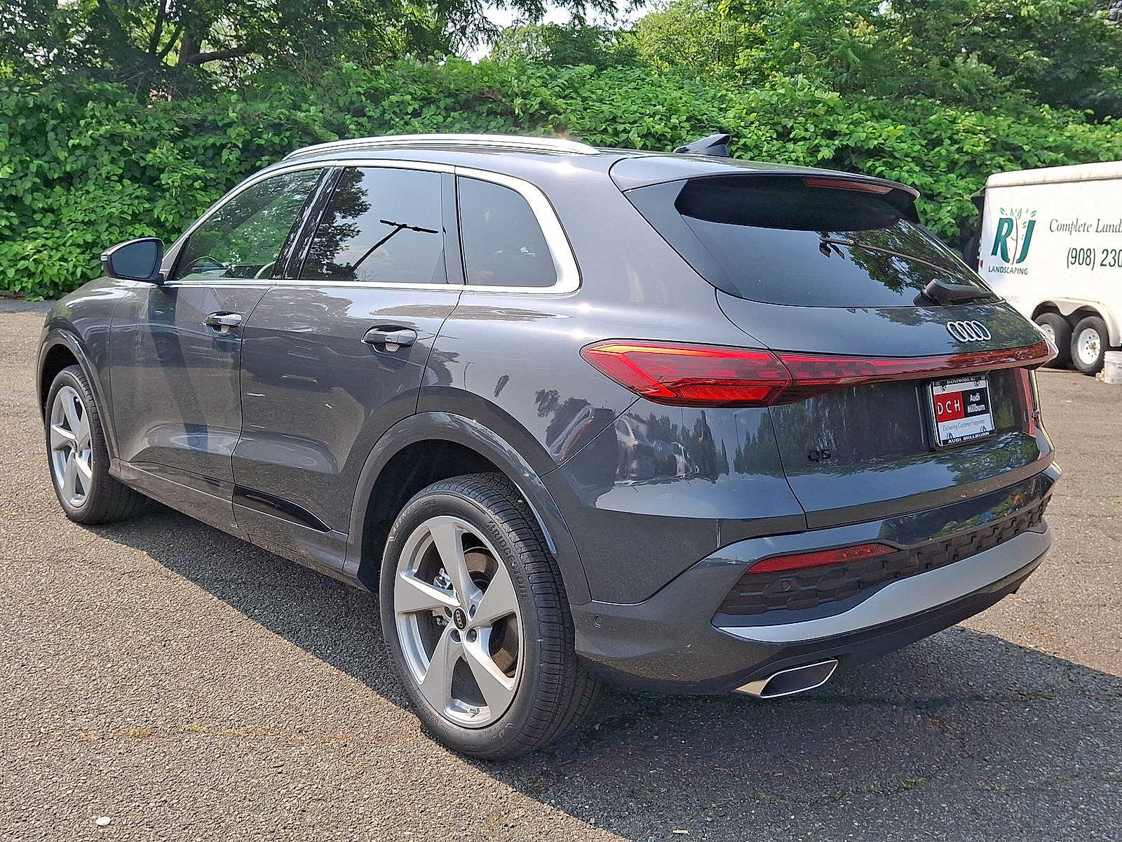 Thumbnail: 2025 Audi Q5 - 11