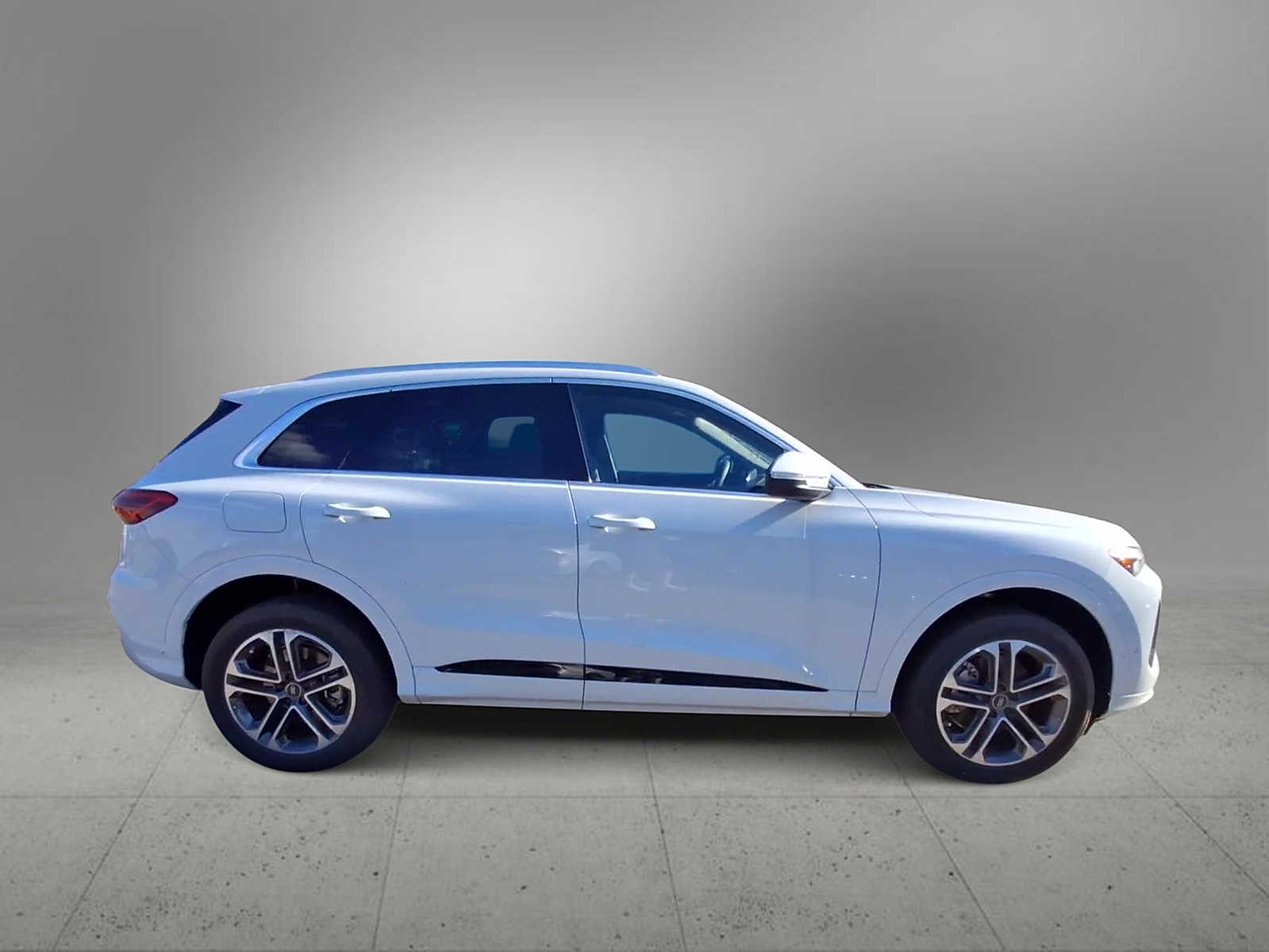 Thumbnail: 2025 Audi Q5 - 9