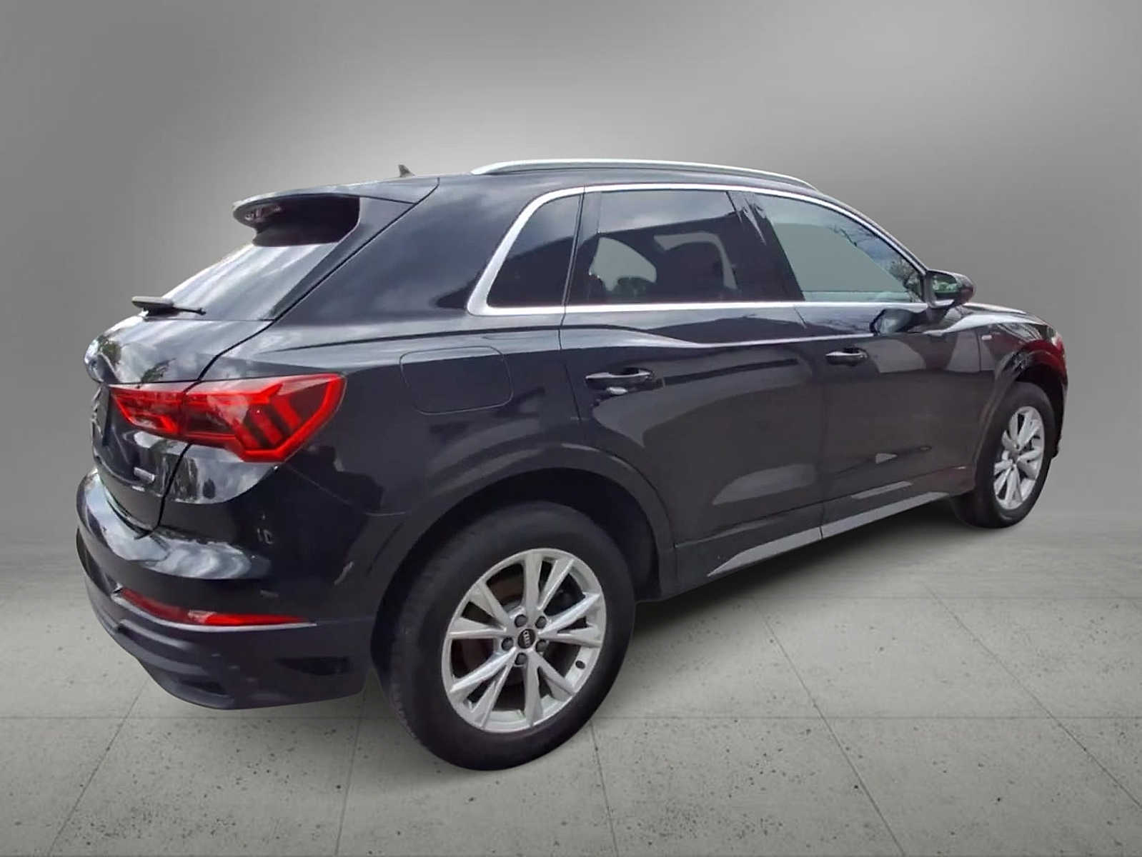 Thumbnail: 2024 Audi Q3 - 7