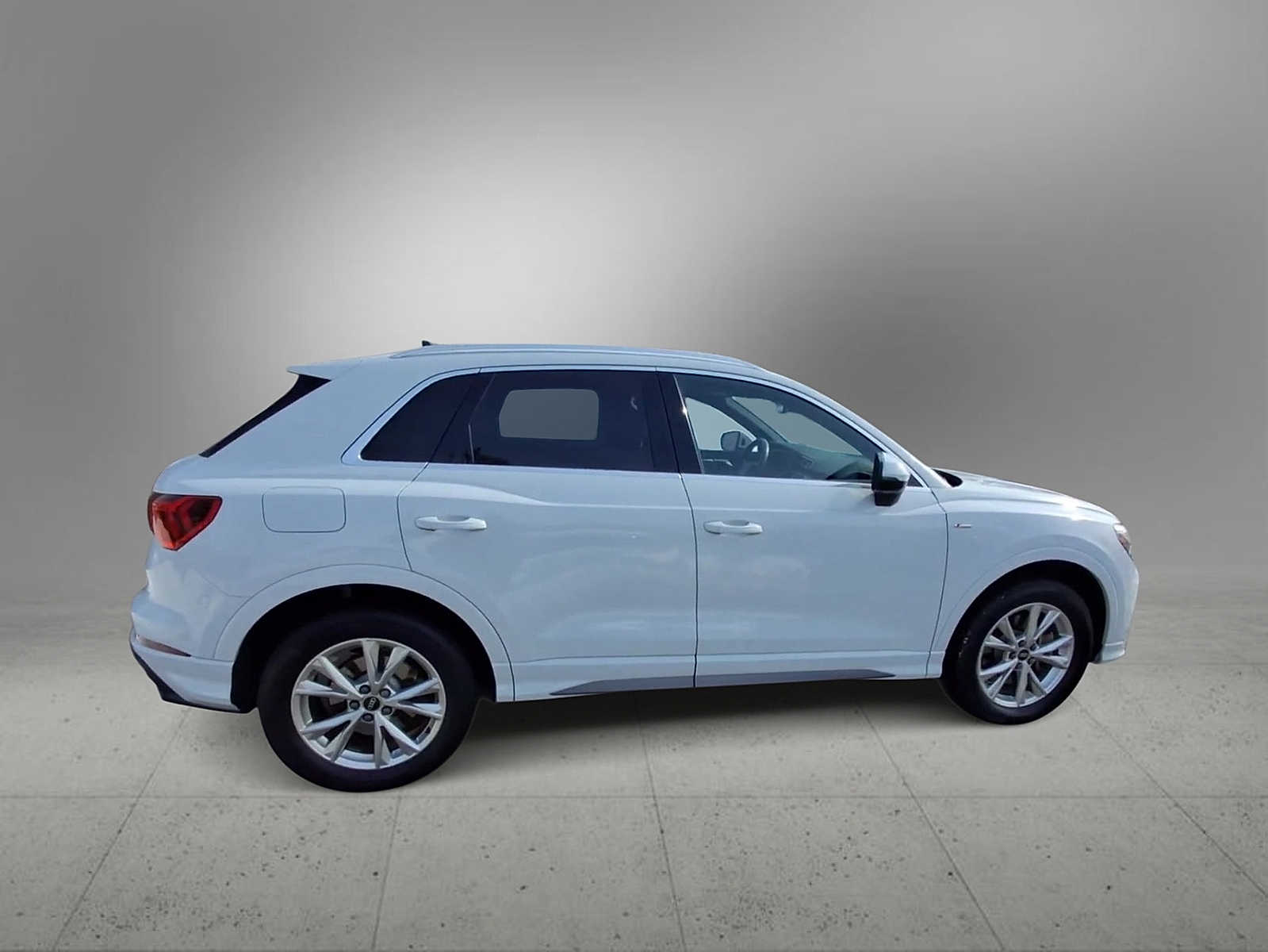 Thumbnail: 2022 Audi Q3 - 9