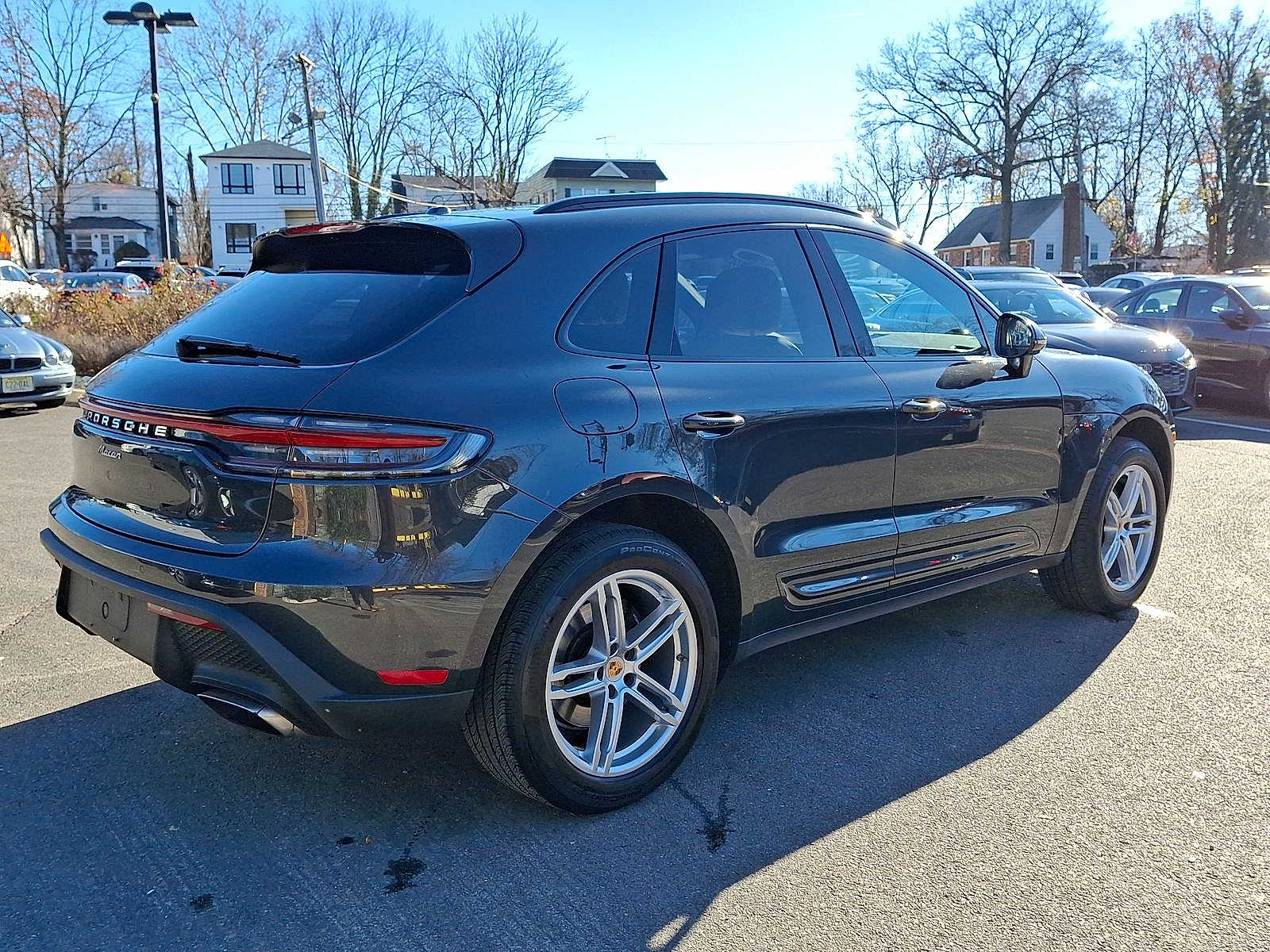 Thumbnail: 2024 Porsche Macan - 25