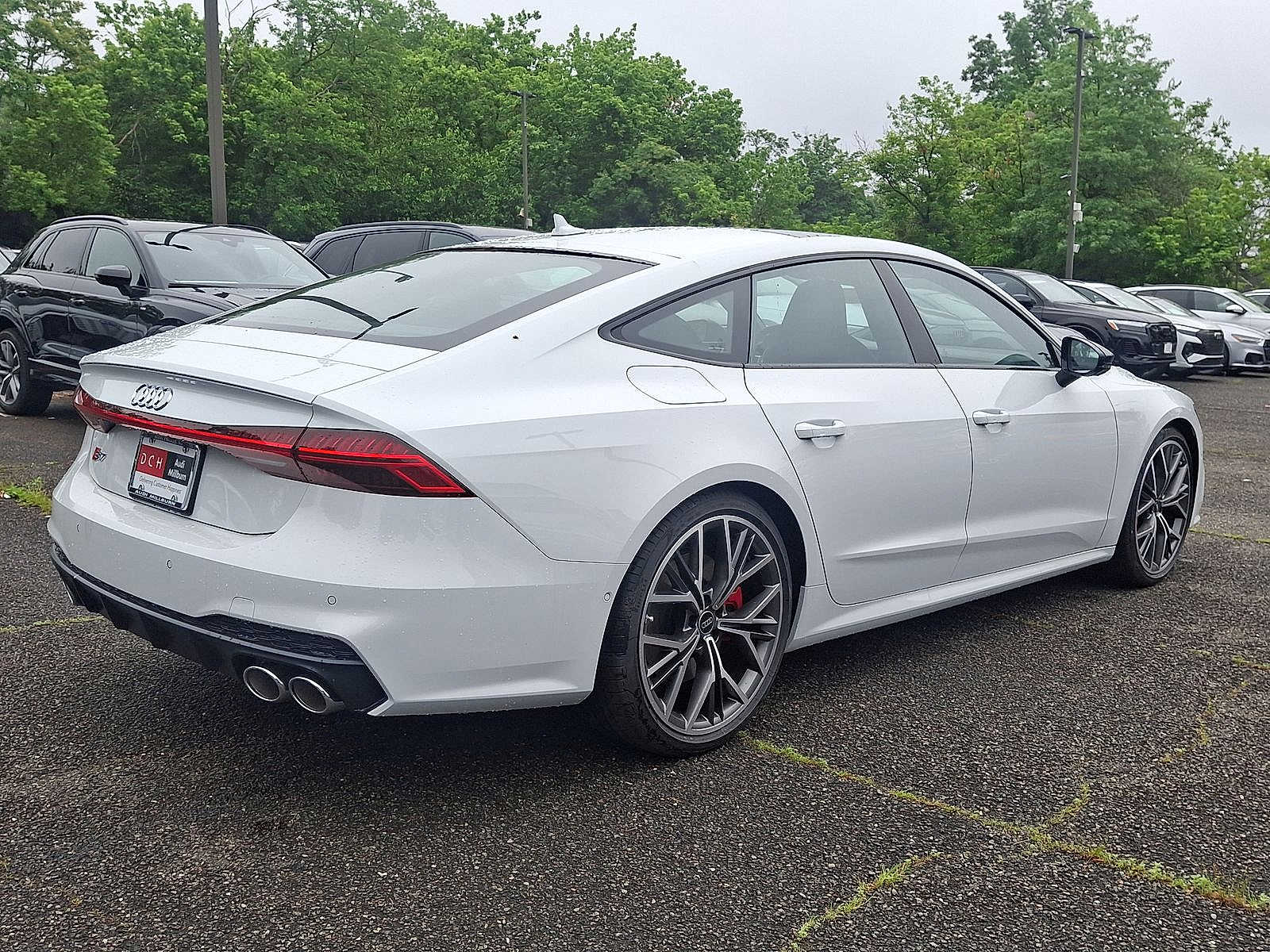 Thumbnail: 2025 Audi S7 - 12