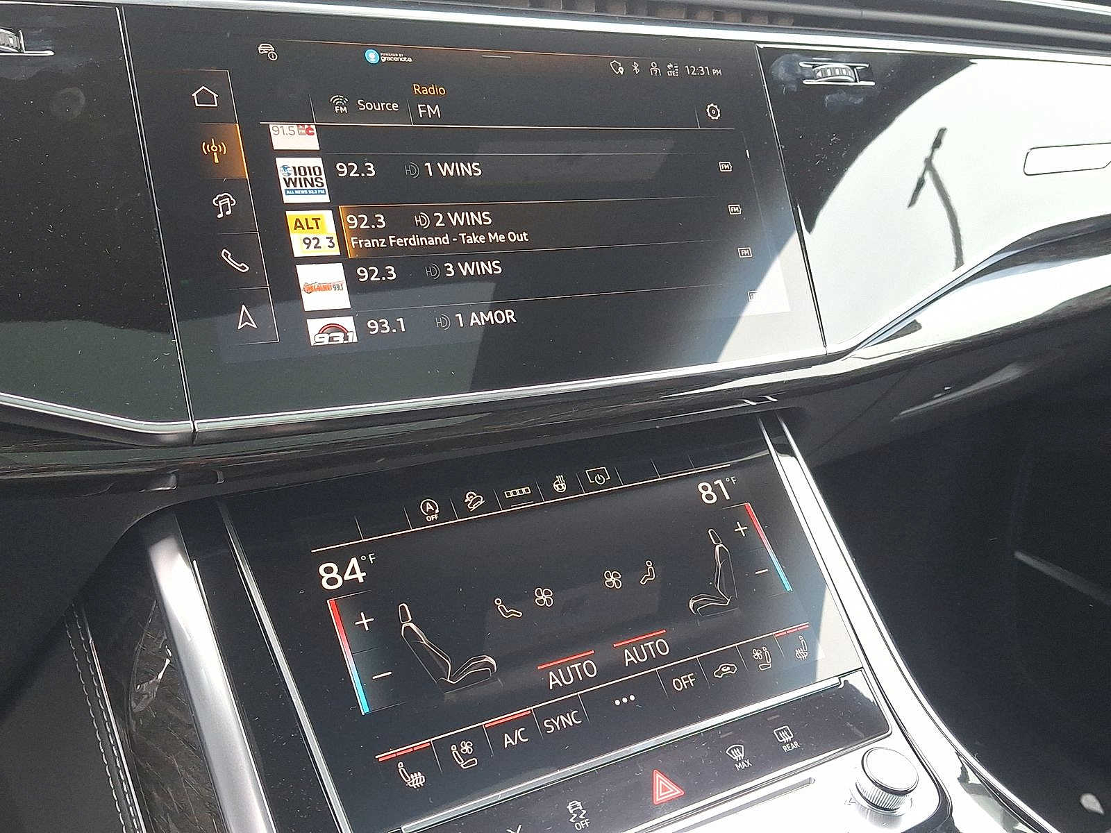 Thumbnail: 2026 Audi Q8 - 15