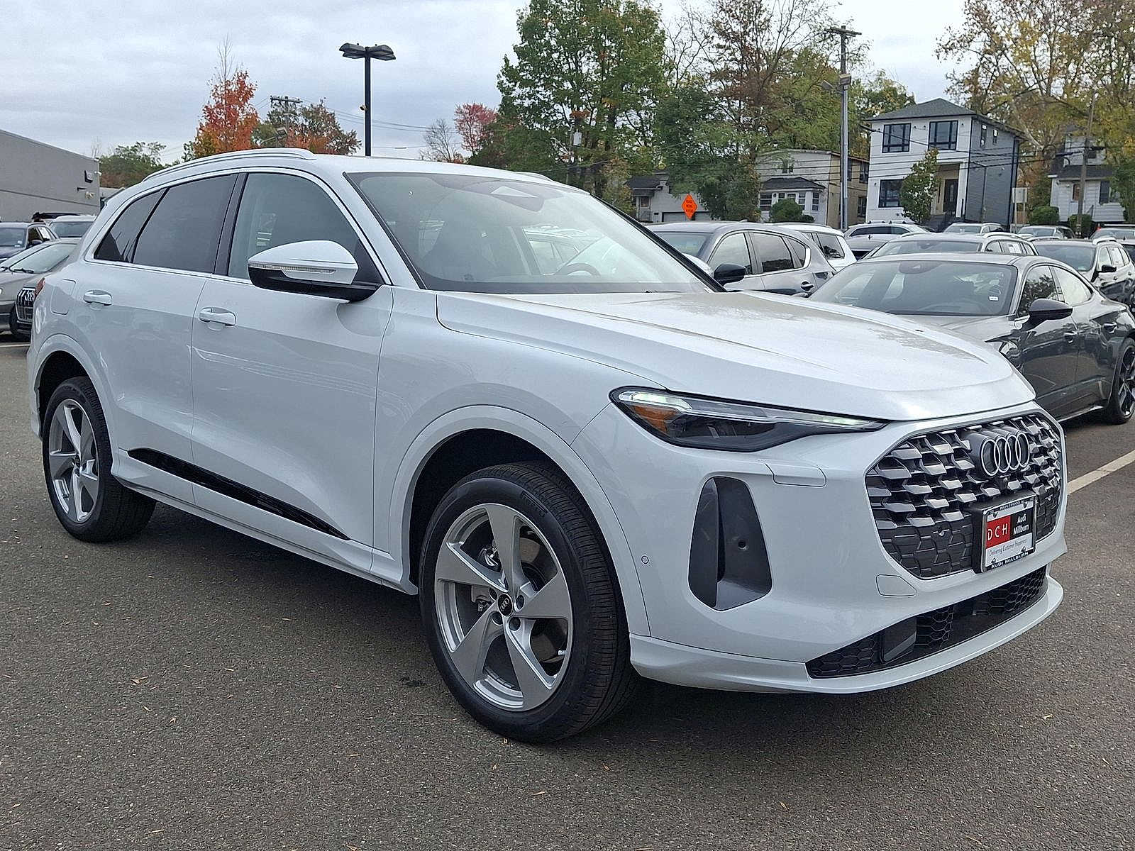 Thumbnail: 2025 Audi Q5 - 10