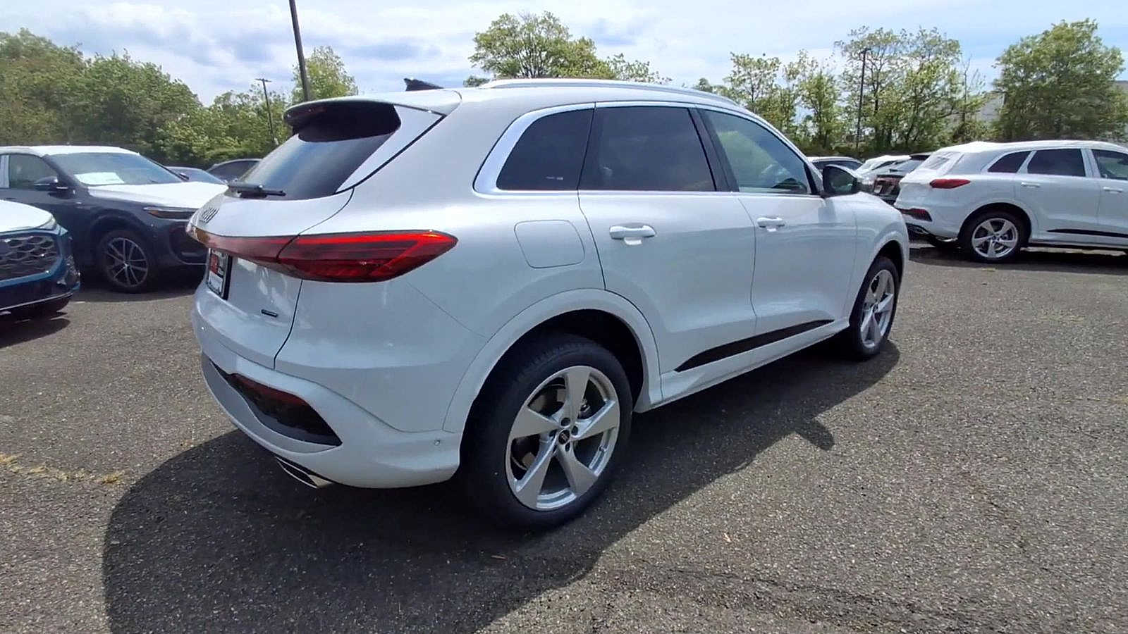 Thumbnail: 2026 Audi Q5 - 8