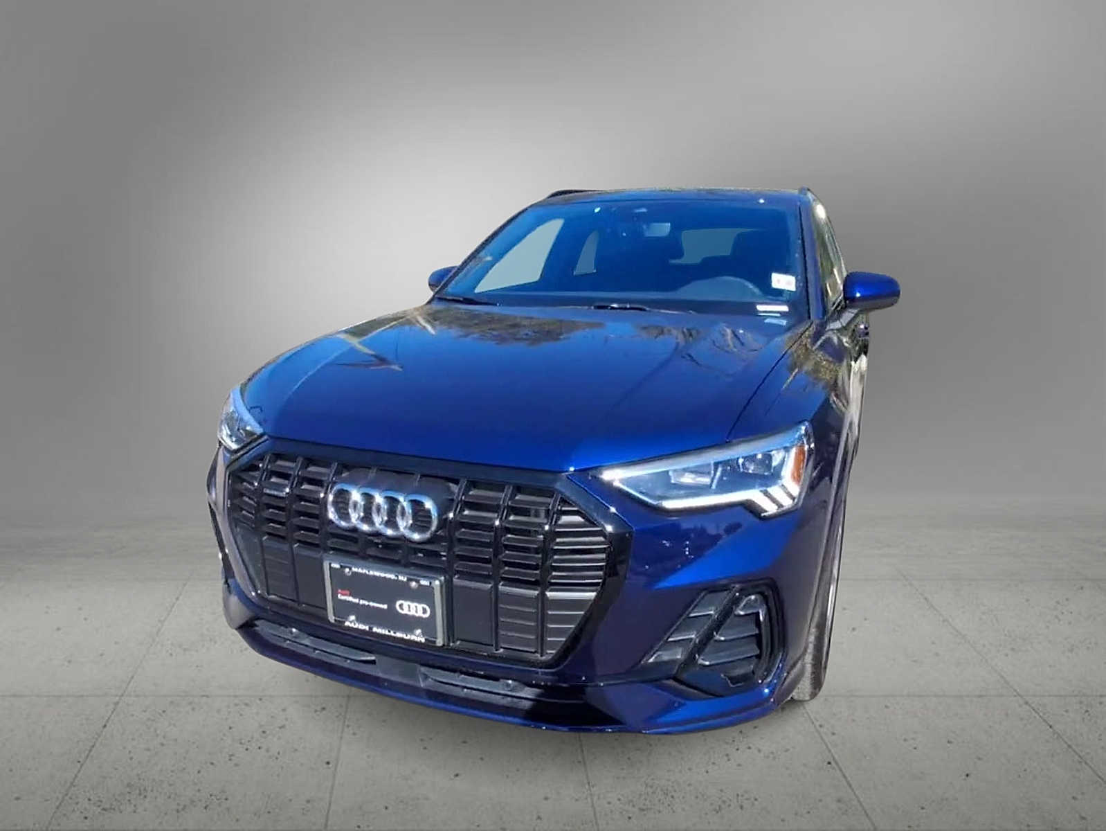 2025 Audi Q3 S line Premium photo 3