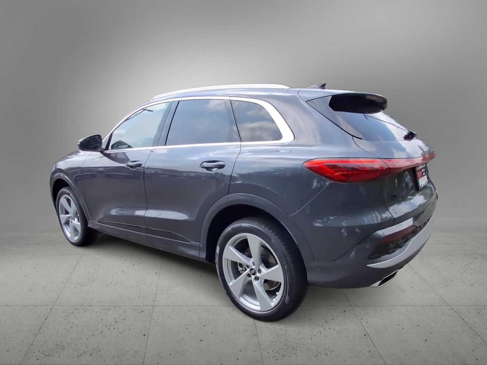 Thumbnail: 2025 Audi Q5 - 6