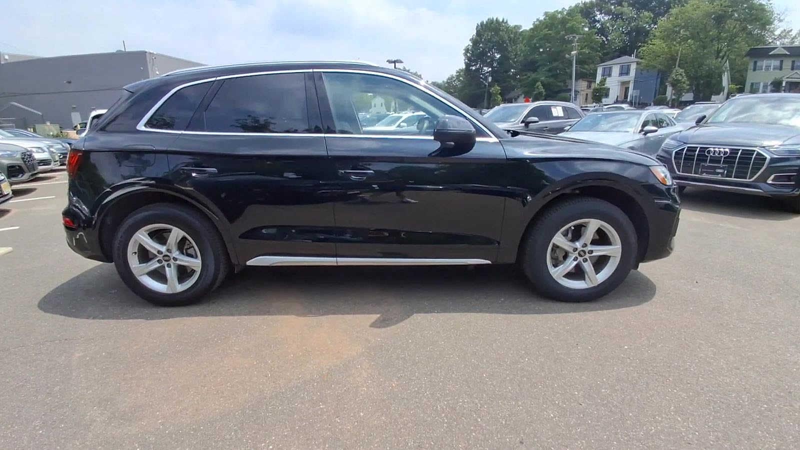 Thumbnail: 2022 Audi Q5 - 9
