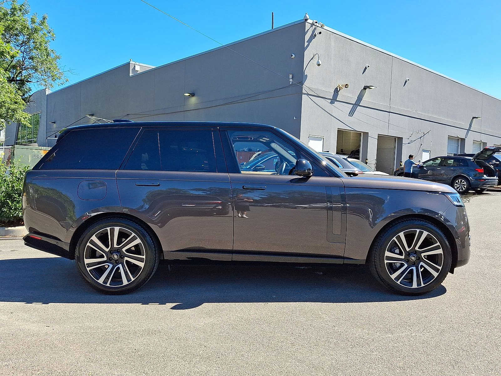 Thumbnail: 2023 Land Rover Range Rover - 26