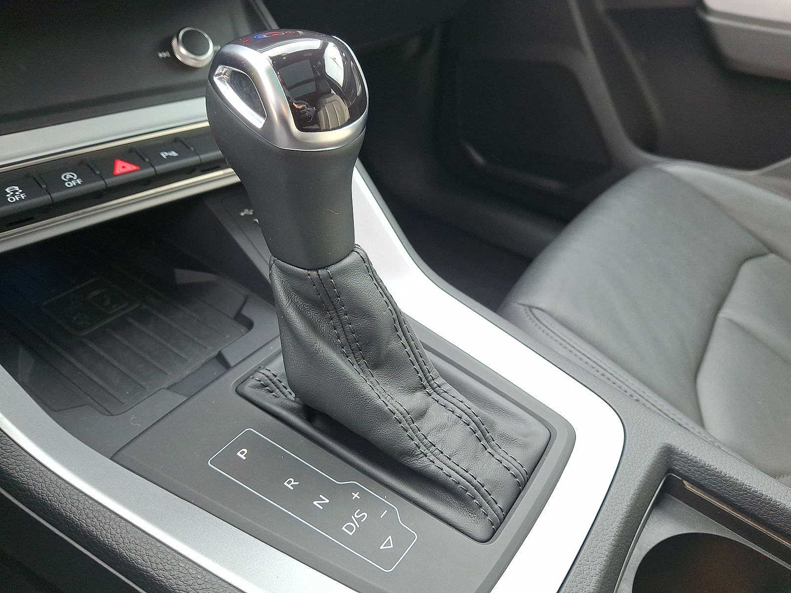 Thumbnail: 2022 Audi Q3 - 11