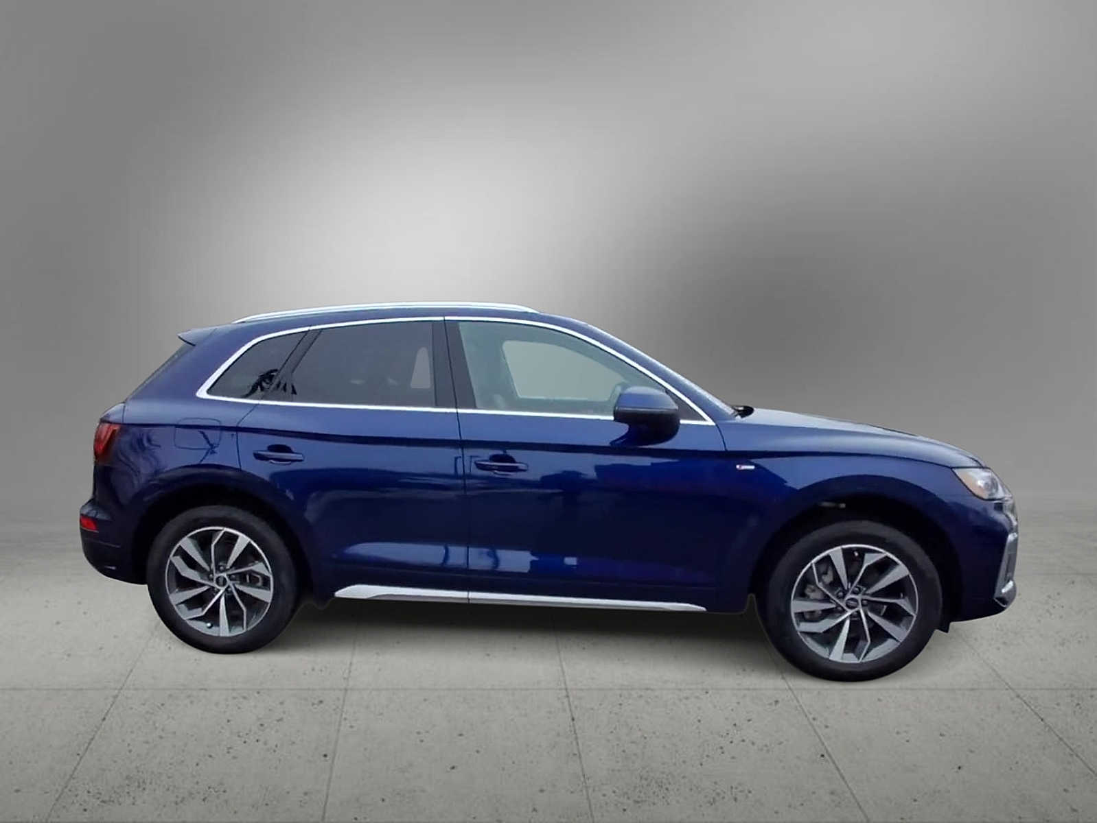 Thumbnail: 2023 Audi Q5 - 9