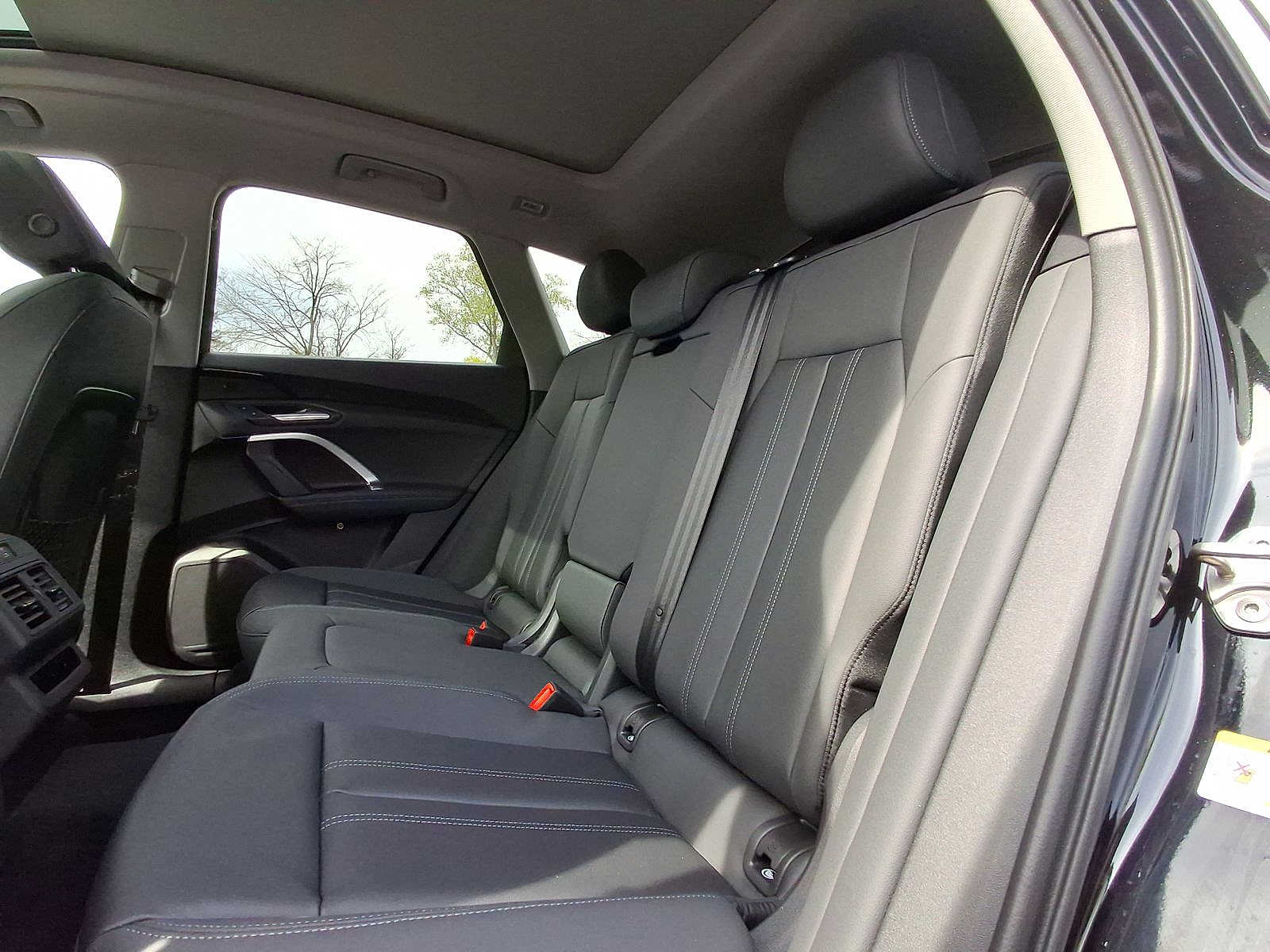 Thumbnail: 2025 Audi Q5 - 20