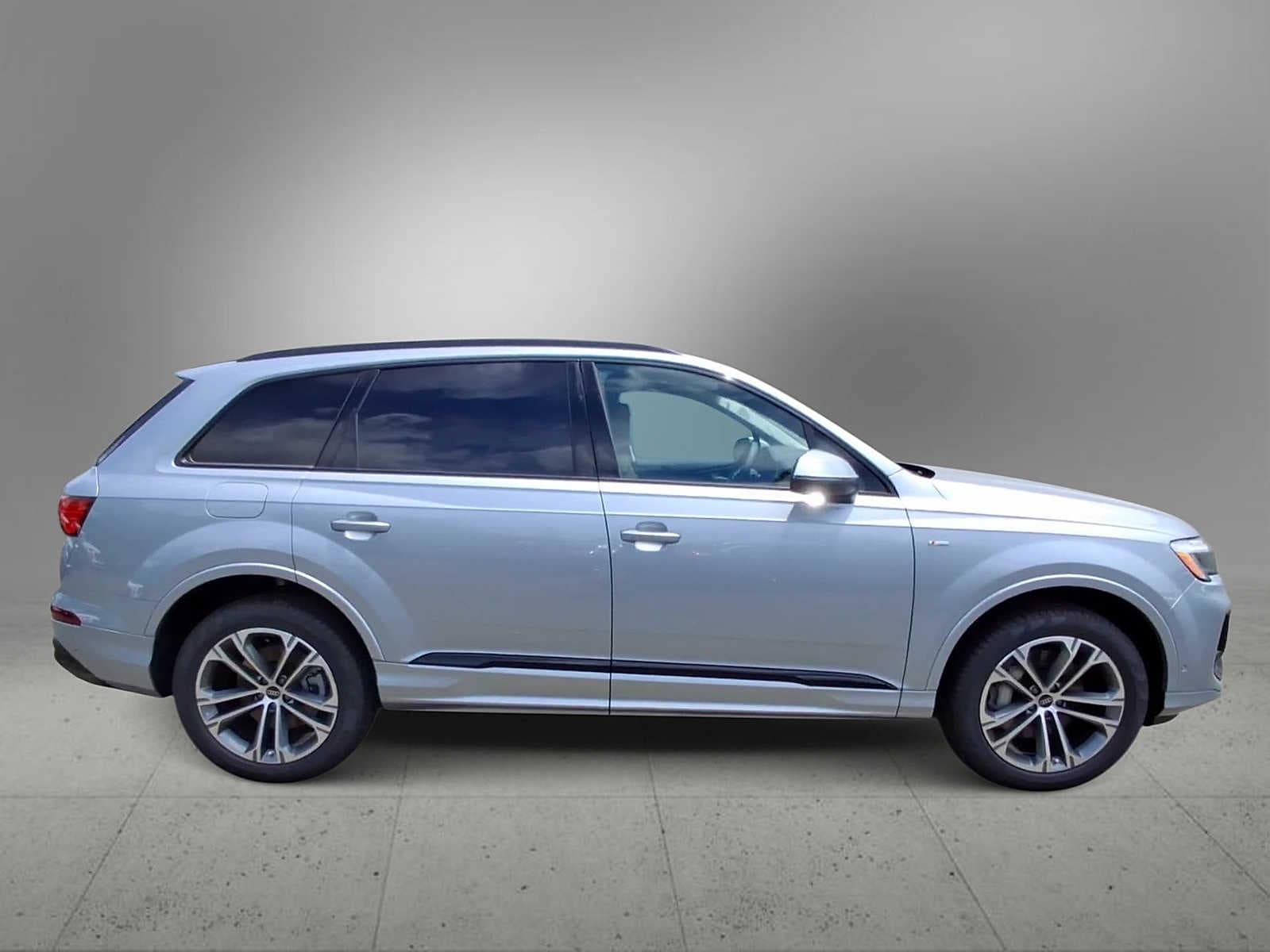 Thumbnail: 2026 Audi Q7 - 9