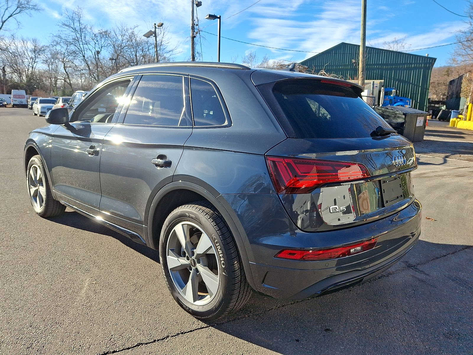 Thumbnail: 2025 Audi Q5 - 21