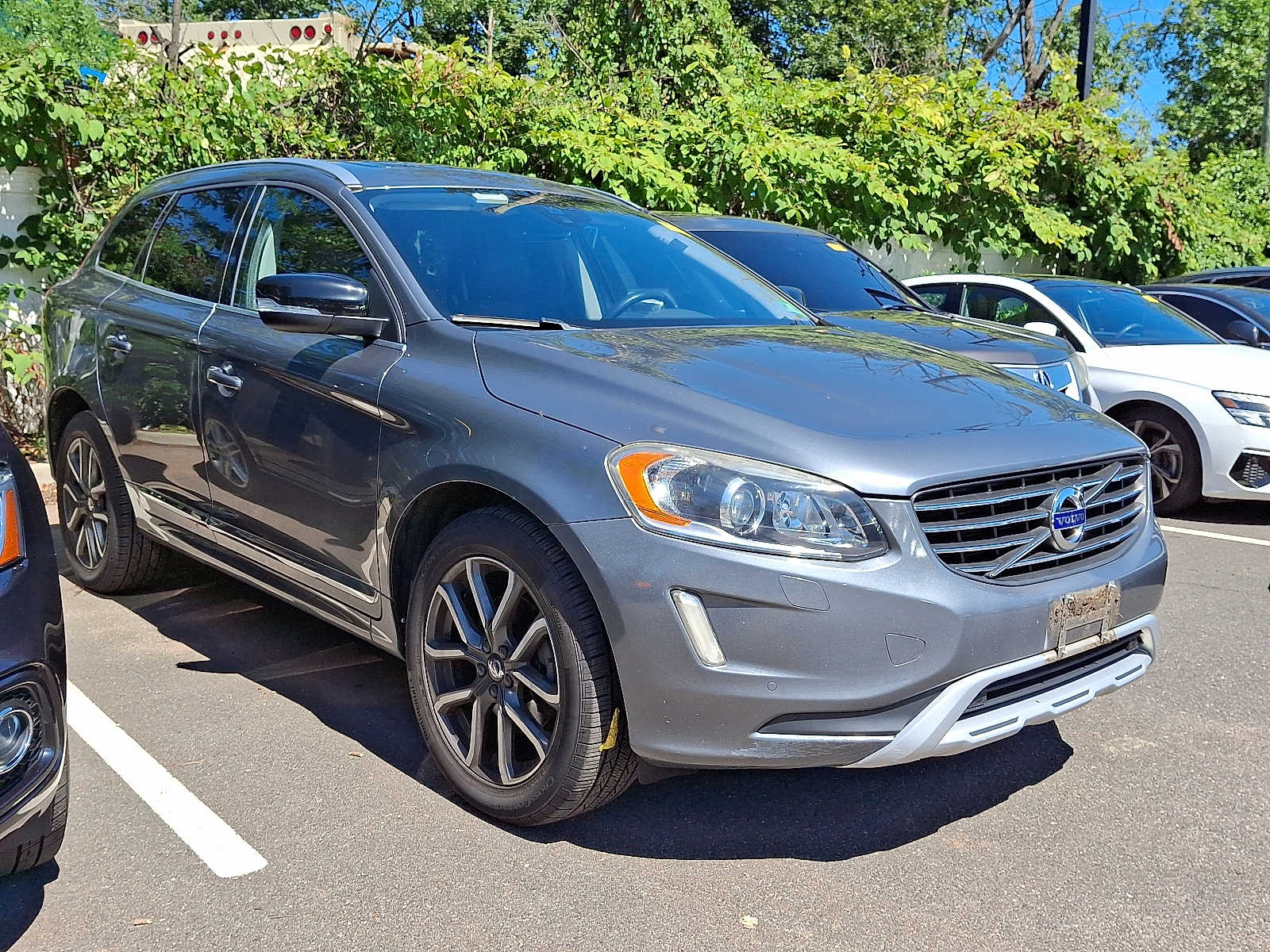 Thumbnail: 2017 Volvo XC60 - 2