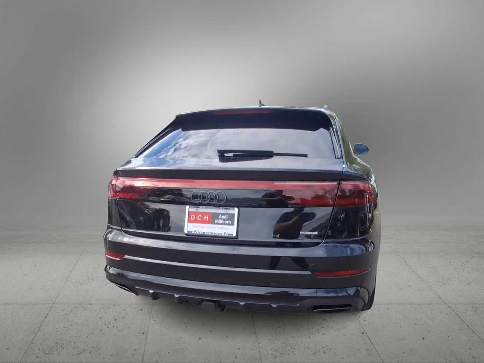 Thumbnail: 2026 Audi Q8 - 7