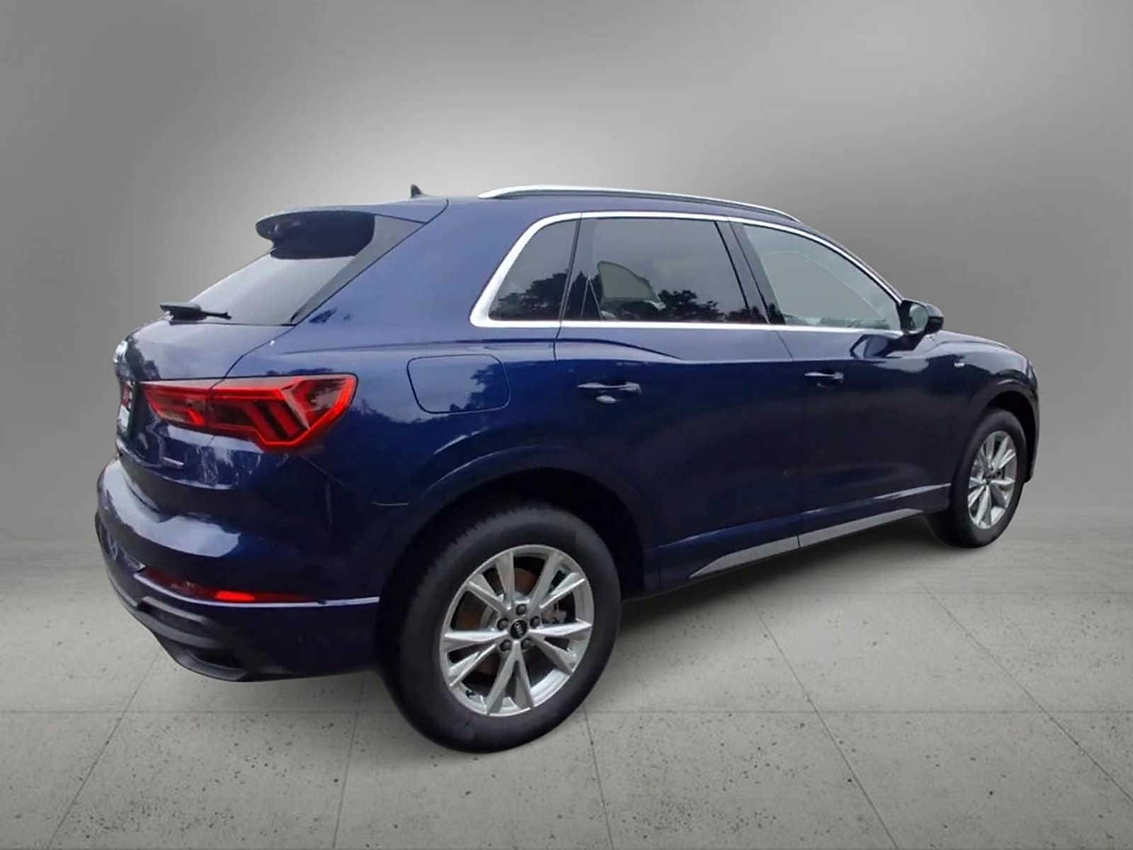 Thumbnail: 2025 Audi Q3 - 8