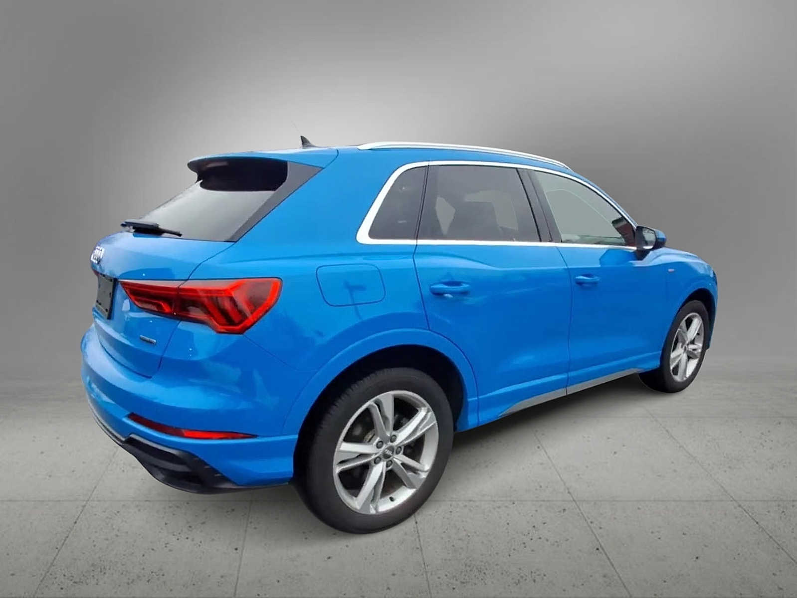 Thumbnail: 2020 Audi Q3 - 8