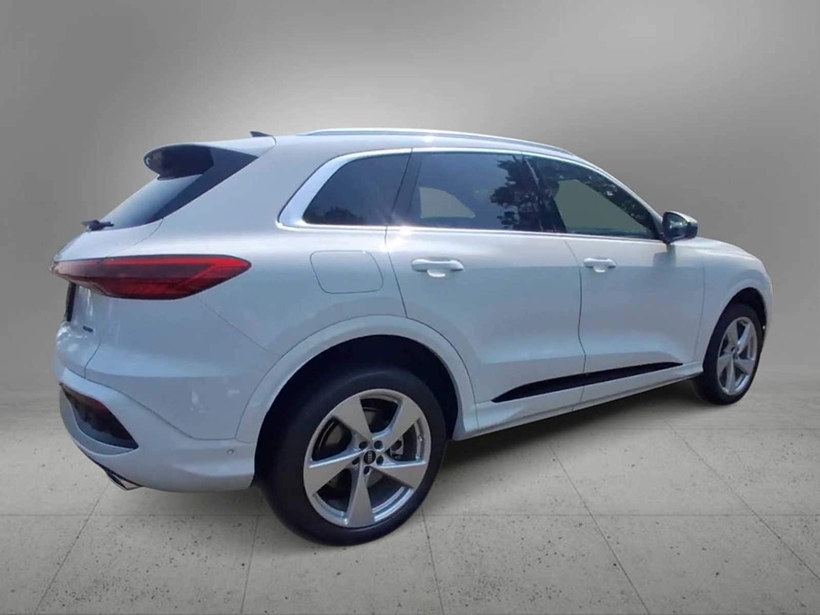 2025 Audi Q5 Premium Plus 8