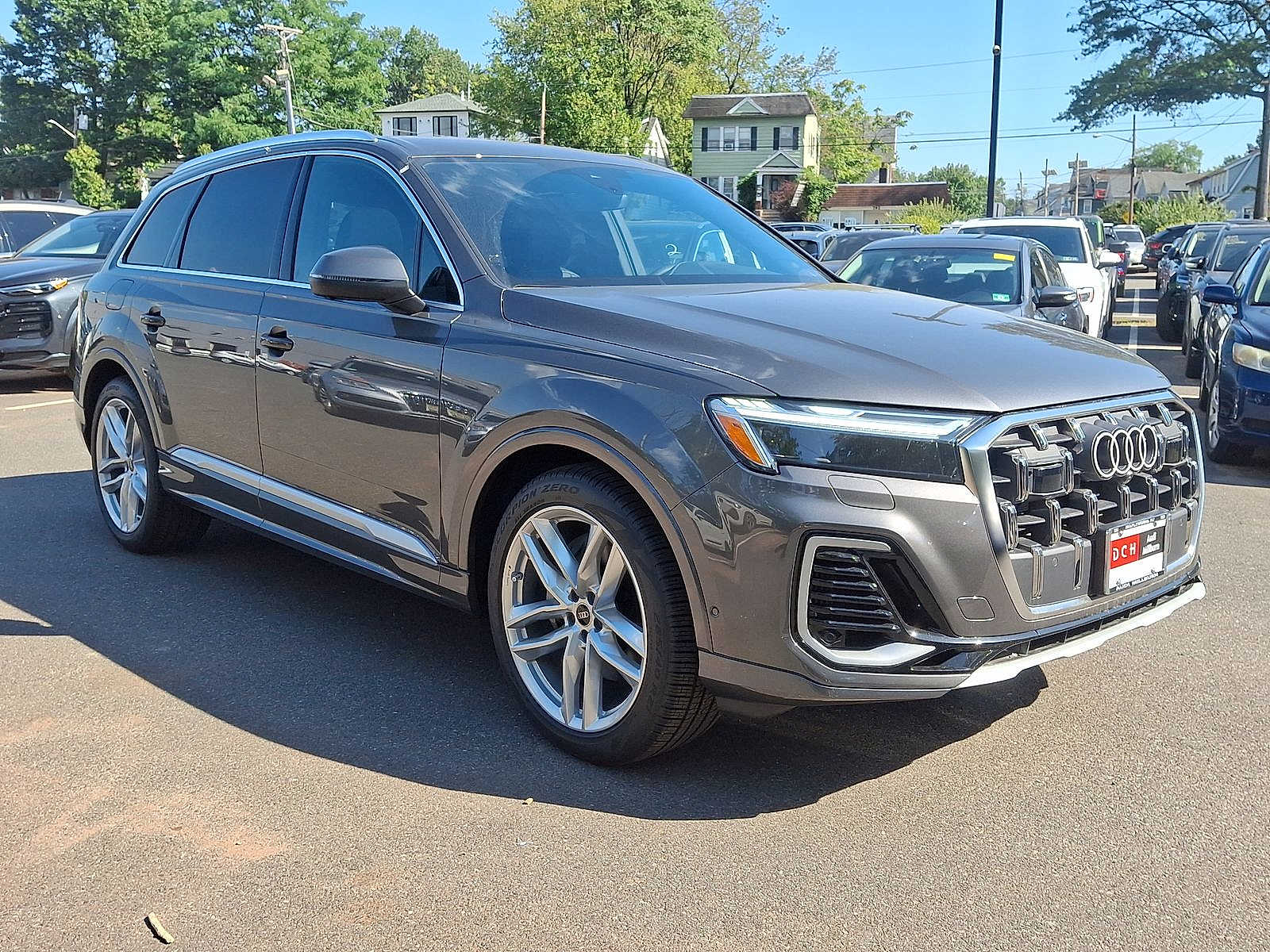 Thumbnail: 2025 Audi Q7 - 10
