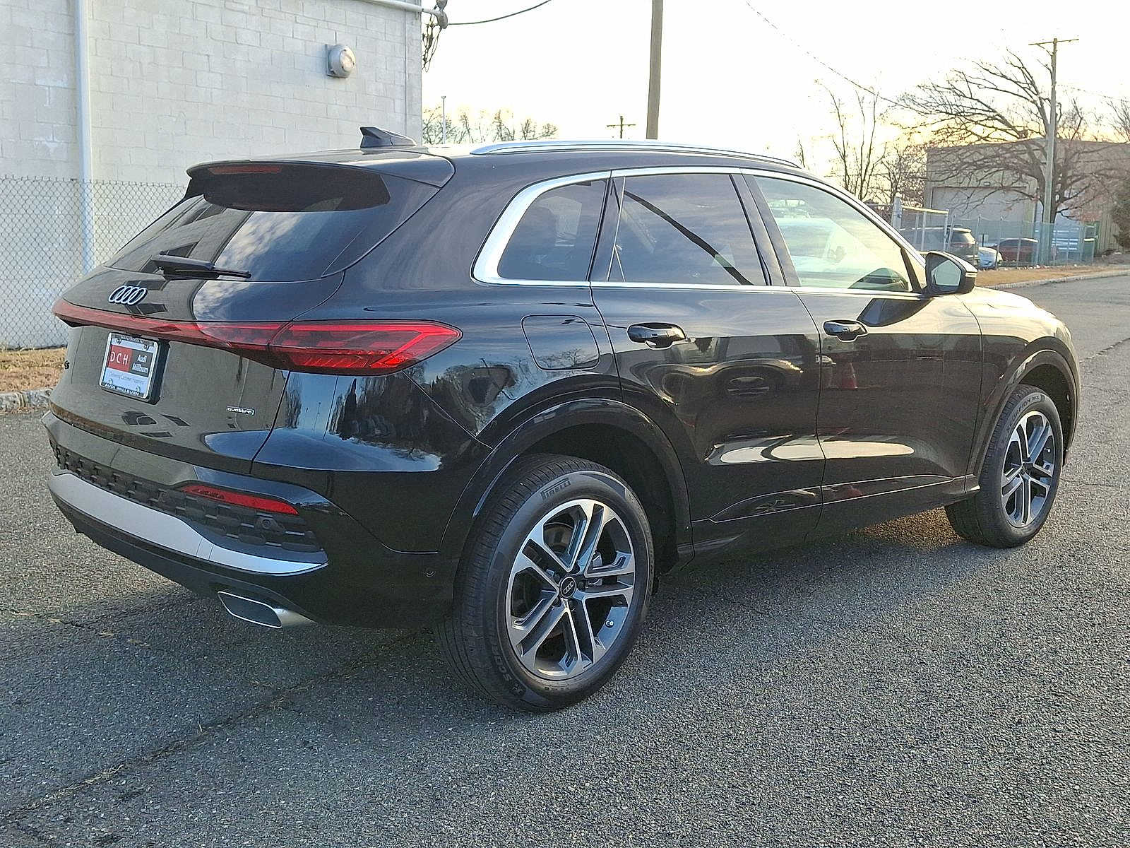 Thumbnail: 2025 Audi Q5 - 11