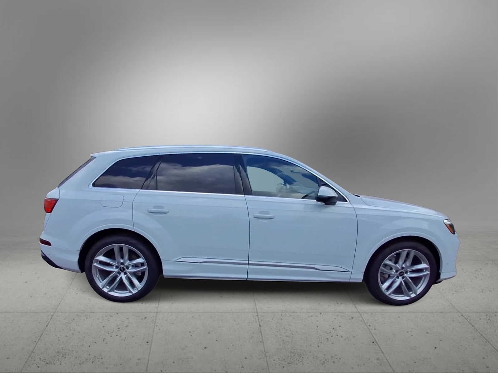 Thumbnail: 2025 Audi Q7 - 9