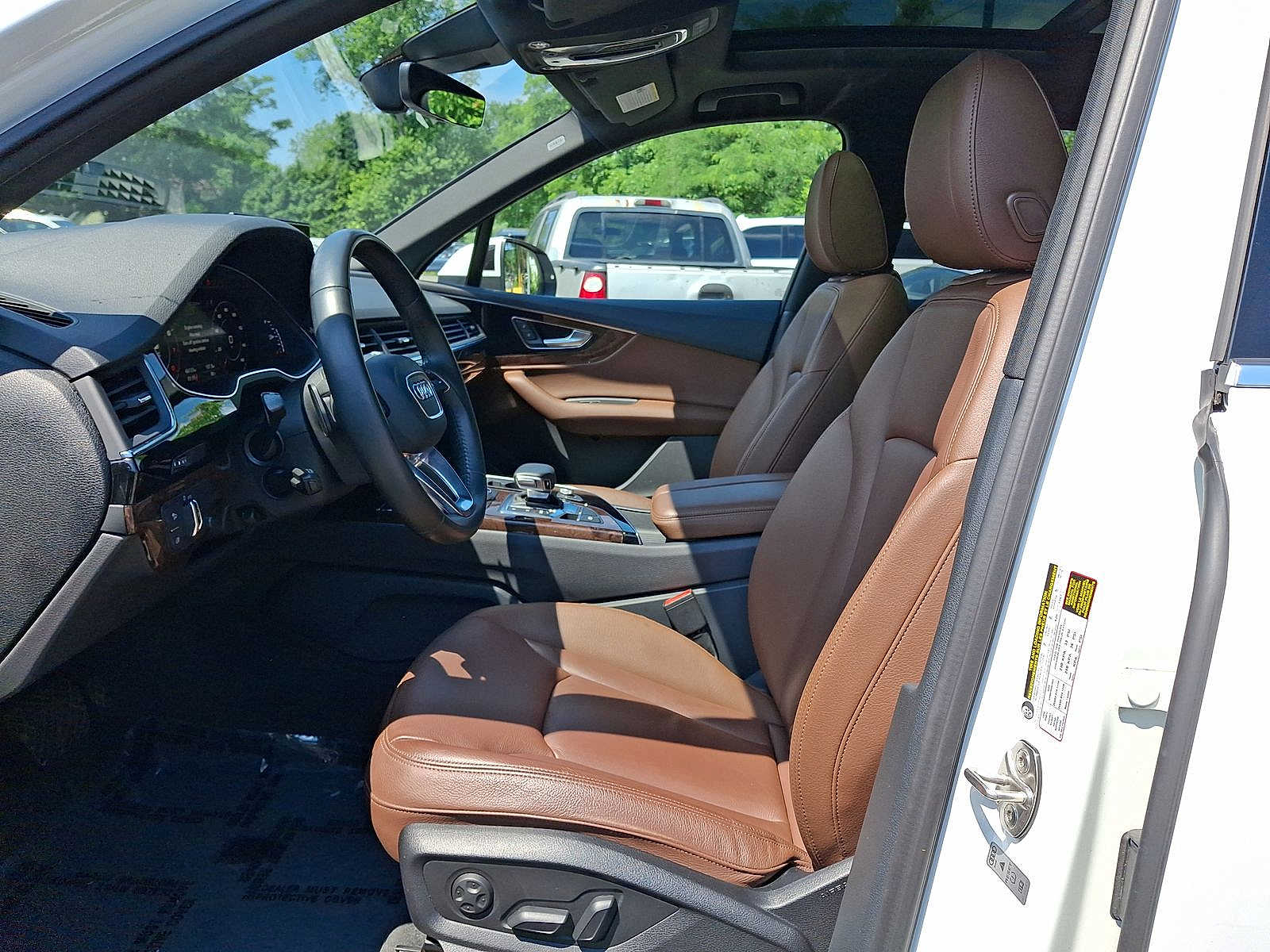Thumbnail: 2017 Audi Q7 - 17