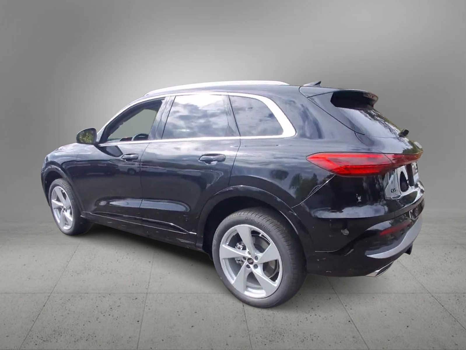Thumbnail: 2025 Audi Q5 - 6