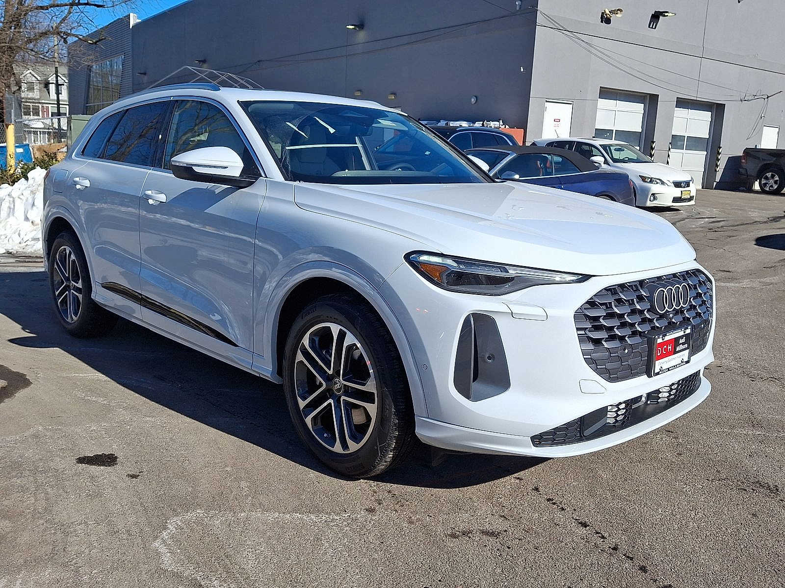 Thumbnail: 2025 Audi Q5 - 2