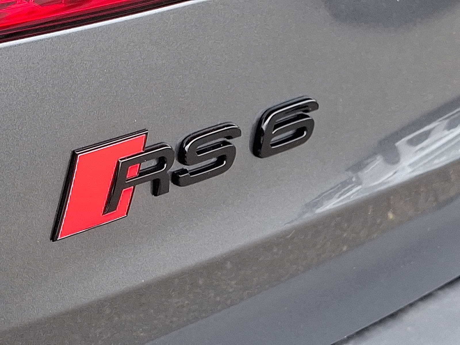 Thumbnail: 2025 Audi RS 6 - 18