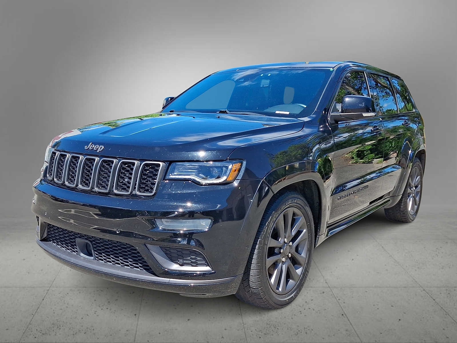 Thumbnail: 2018 Jeep Grand Cherokee - 1